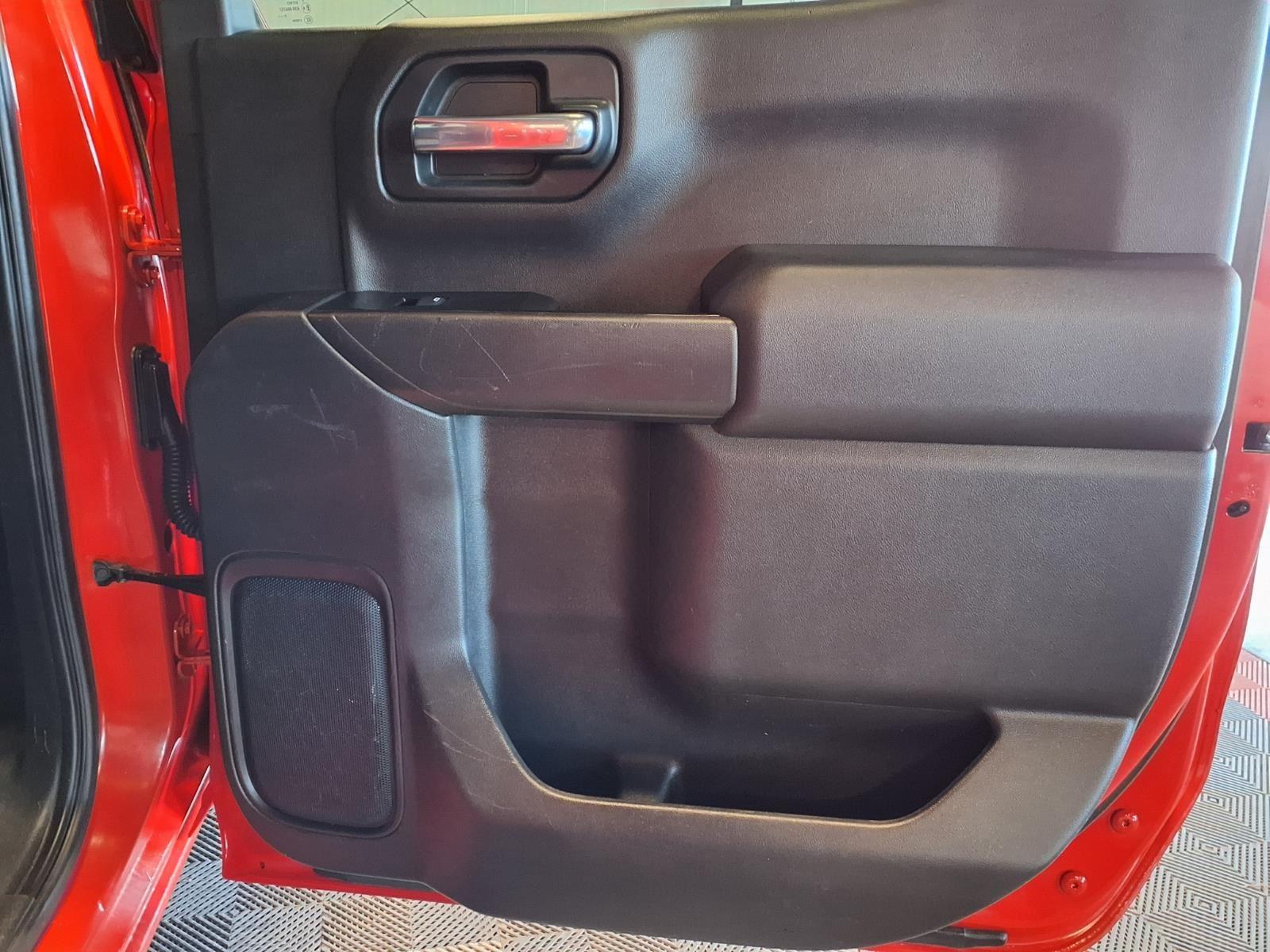 2020 Chevrolet Silverado 1500 Custom Trail Boss - Red Hot exterior view 11