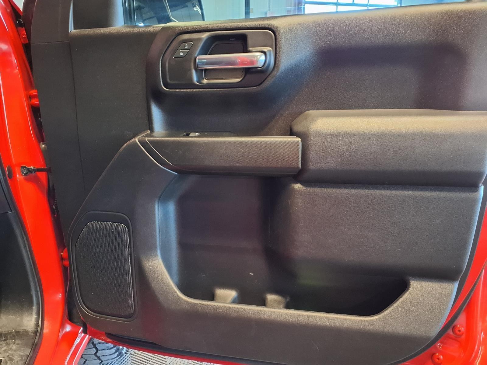 2020 Chevrolet Silverado 1500 Custom Trail Boss - Red Hot exterior view 13