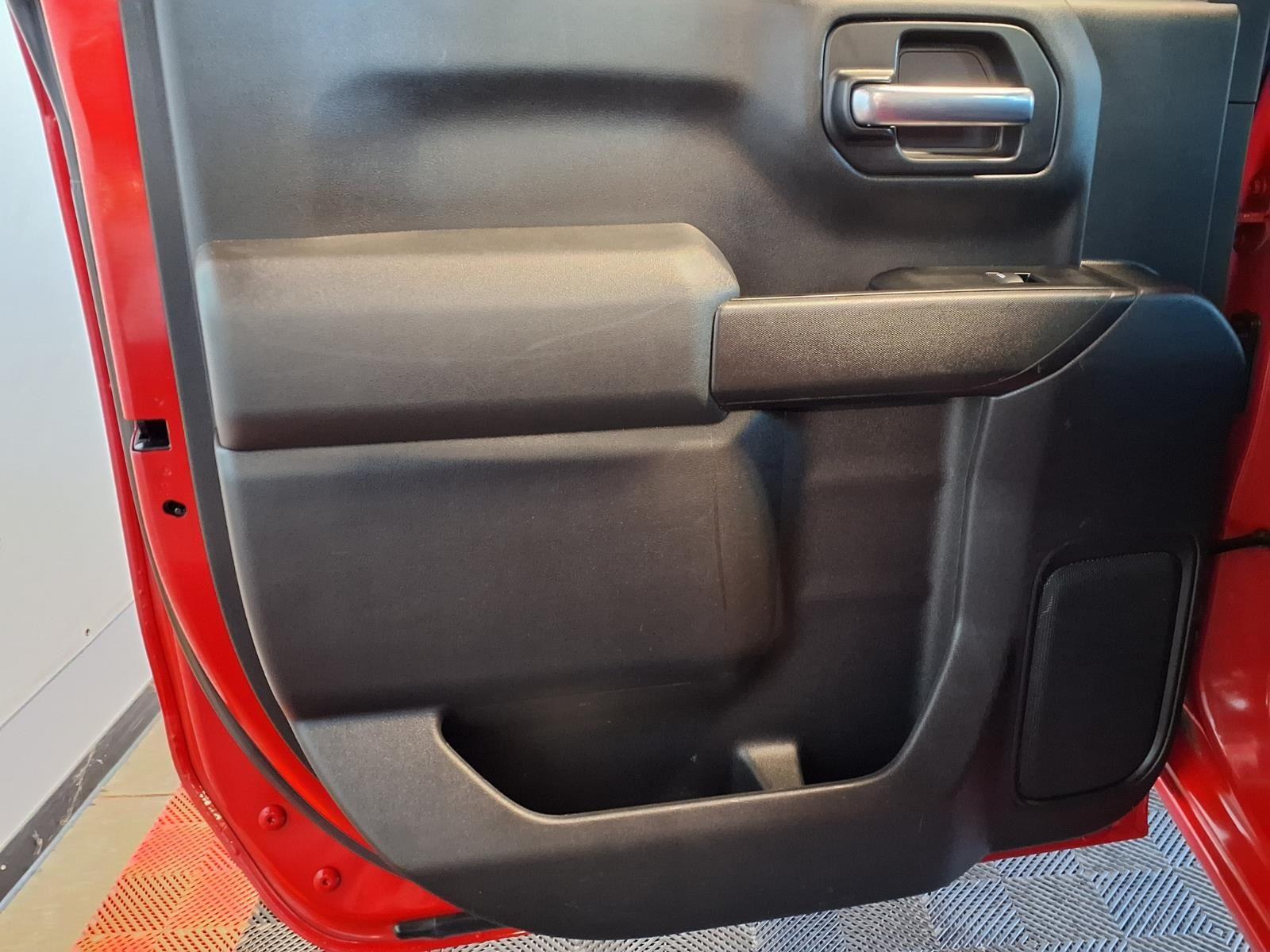 2020 Chevrolet Silverado 1500 Custom Trail Boss - Red Hot exterior view 15