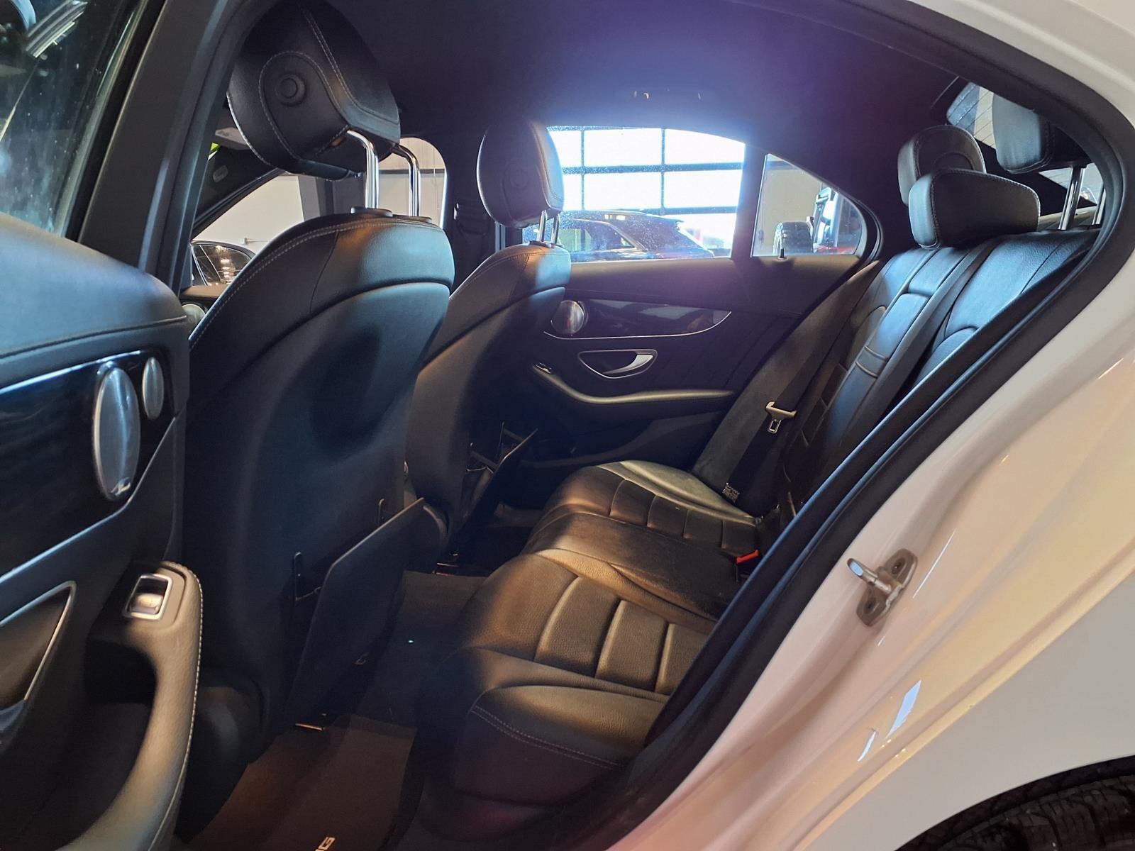 2015 Mercedes-Benz C-Class C 300 - Polar White exterior view 11