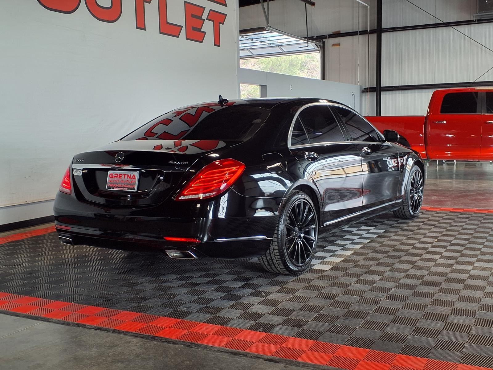 2015 Mercedes-Benz S-Class S 550 - Black exterior view 6