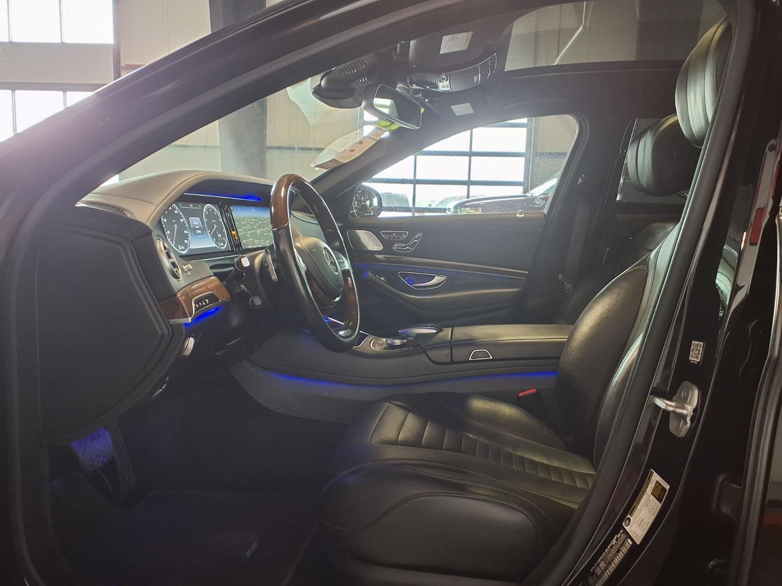 2015 Mercedes-Benz S-Class S 550 - Black exterior view 16