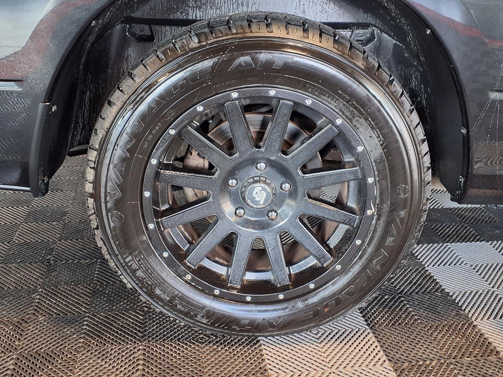 2015 Ram 1500 Sport - Brilliant Black Crystal Pearl exterior view 5