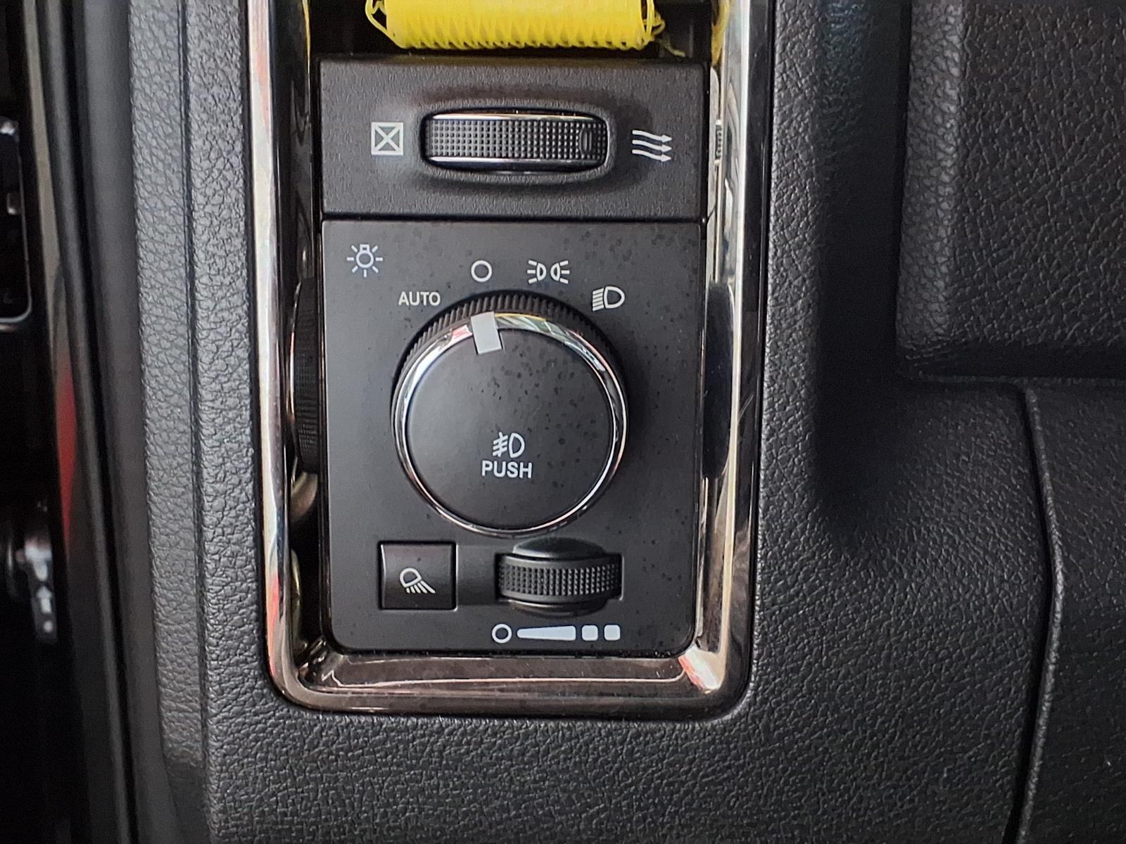 2015 Ram 1500 Sport - Brilliant Black Crystal Pearl exterior view 16