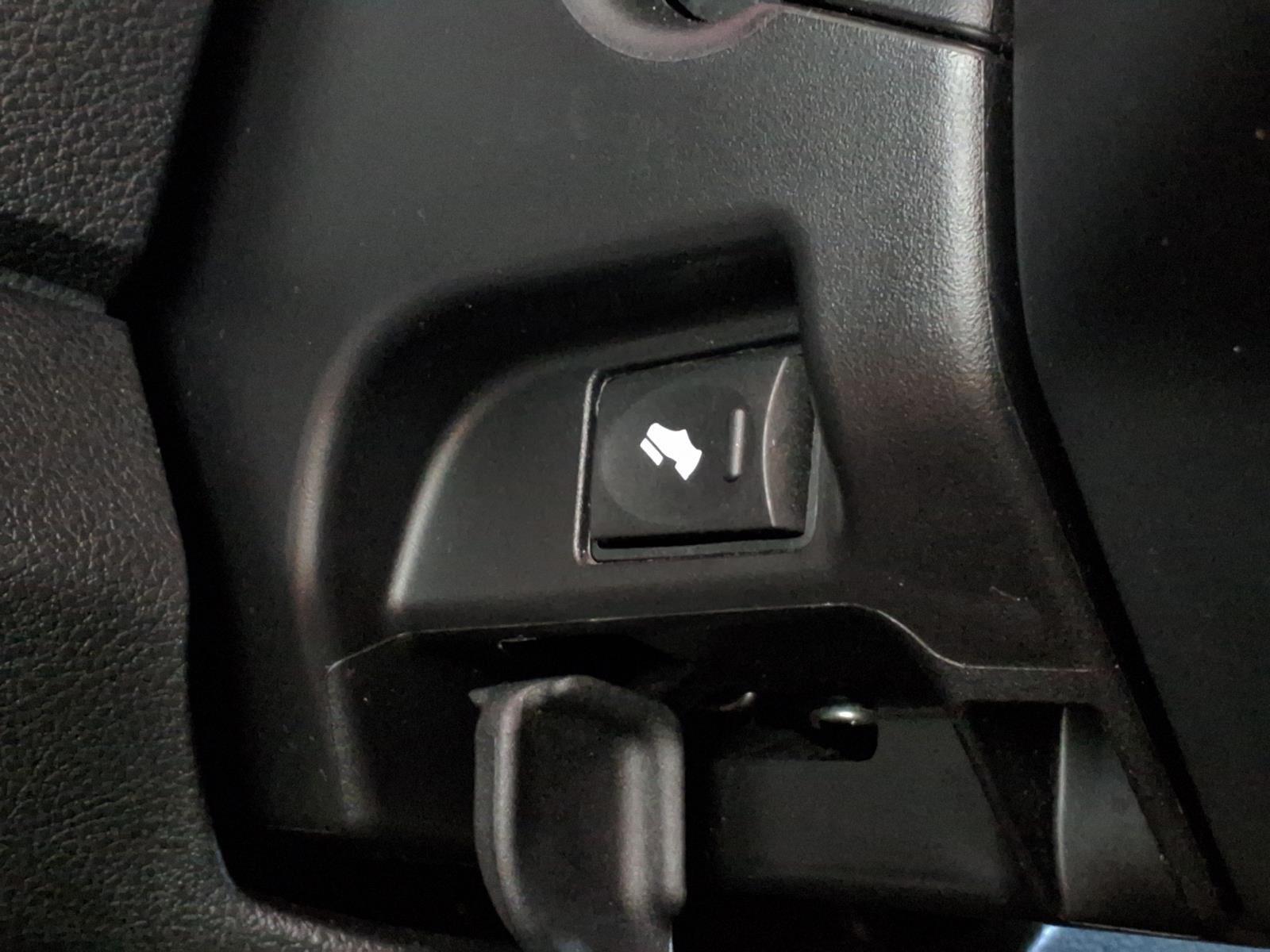 2015 Ram 1500 Sport - Brilliant Black Crystal Pearl exterior view 17