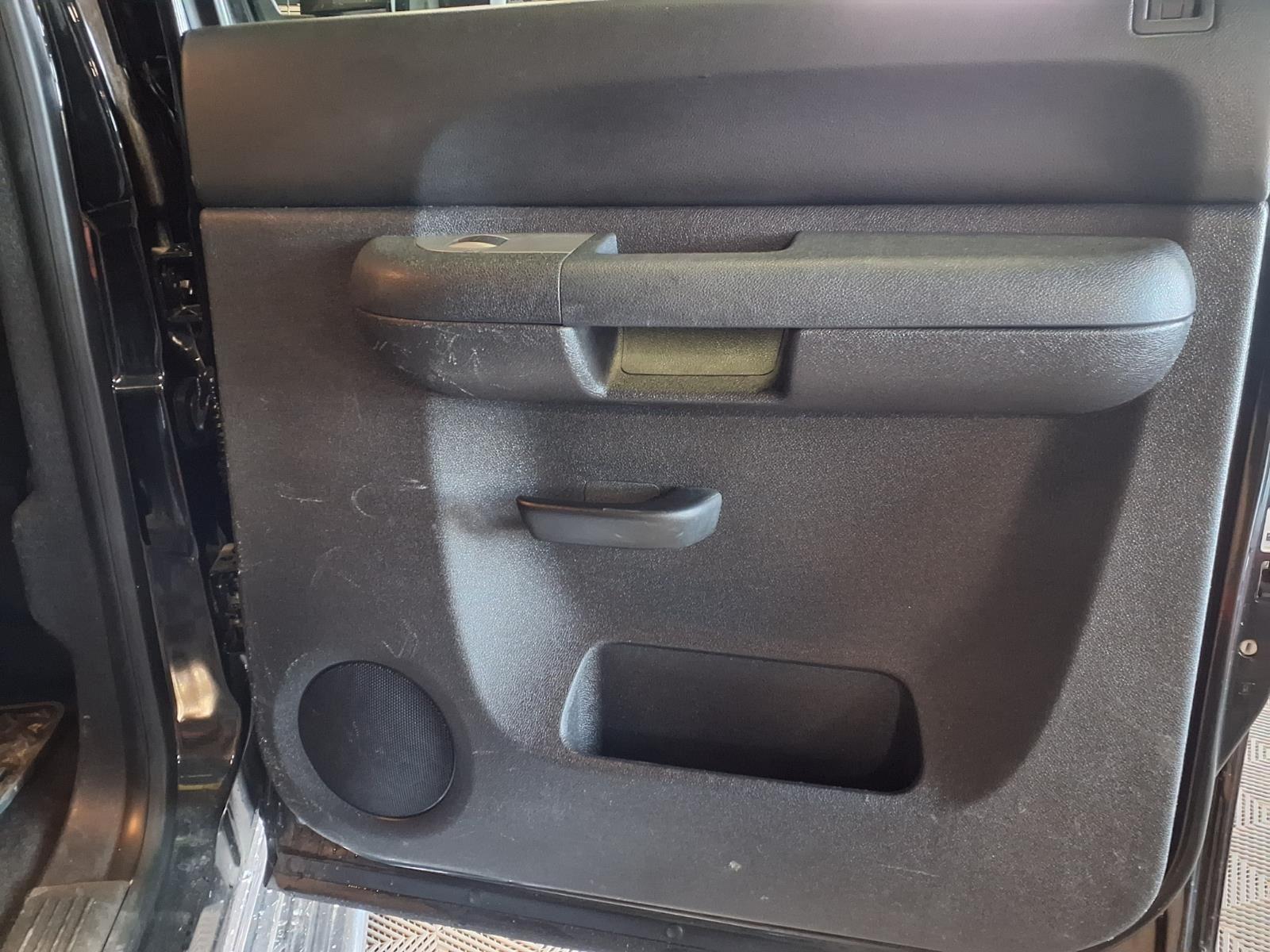 2013 Chevrolet Silverado 1500 LT - Black exterior view 11