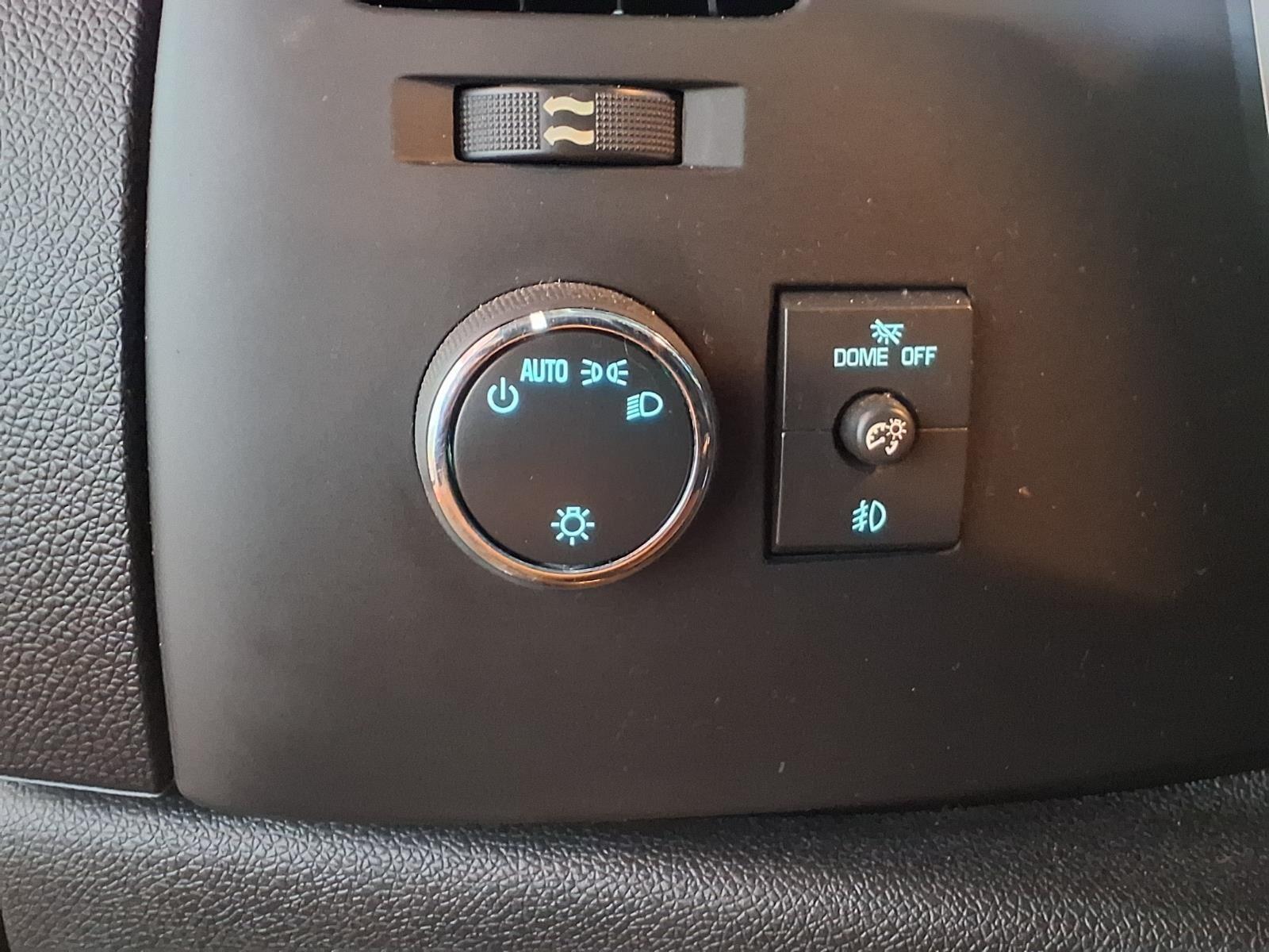 2013 Chevrolet Silverado 1500 LT - Black exterior view 19