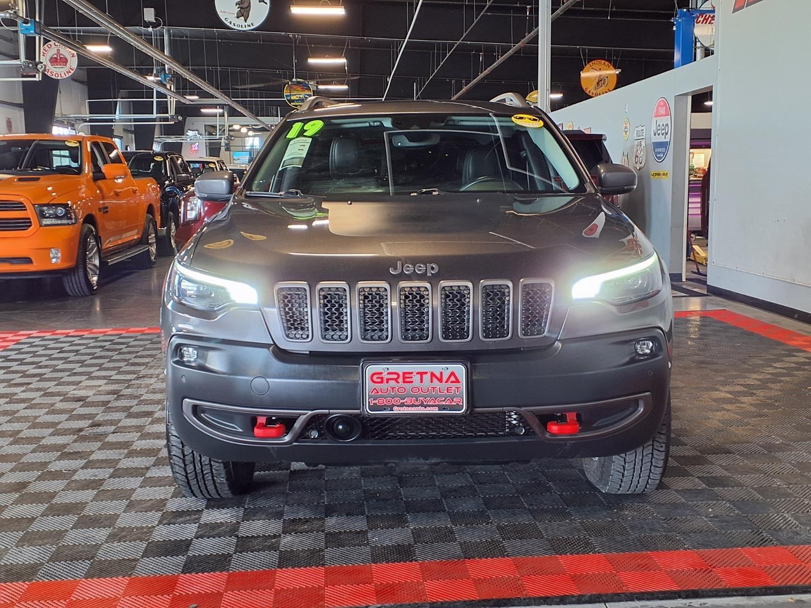 2019 Jeep Cherokee Trailhawk Elite - Granite Crystal Metallic Clearcoat exterior view 2