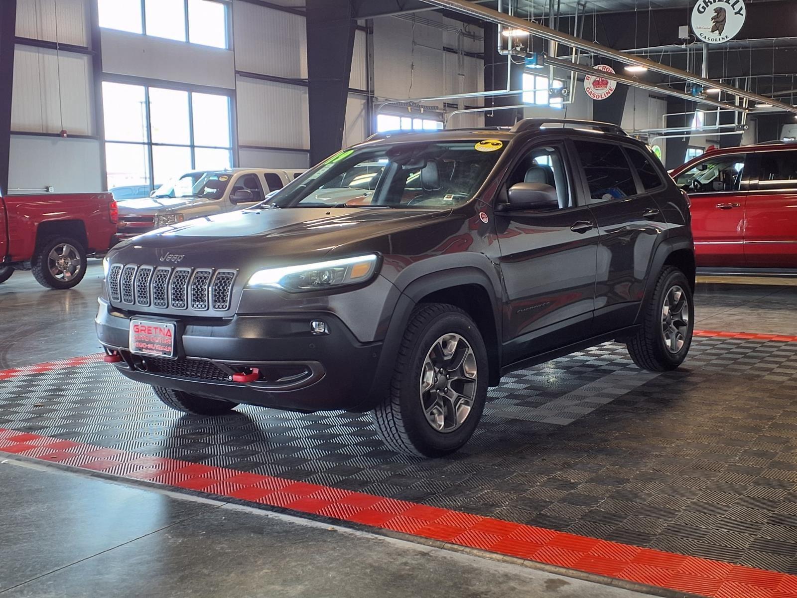 2019 Jeep Cherokee Trailhawk Elite - Granite Crystal Metallic Clearcoat exterior view 3