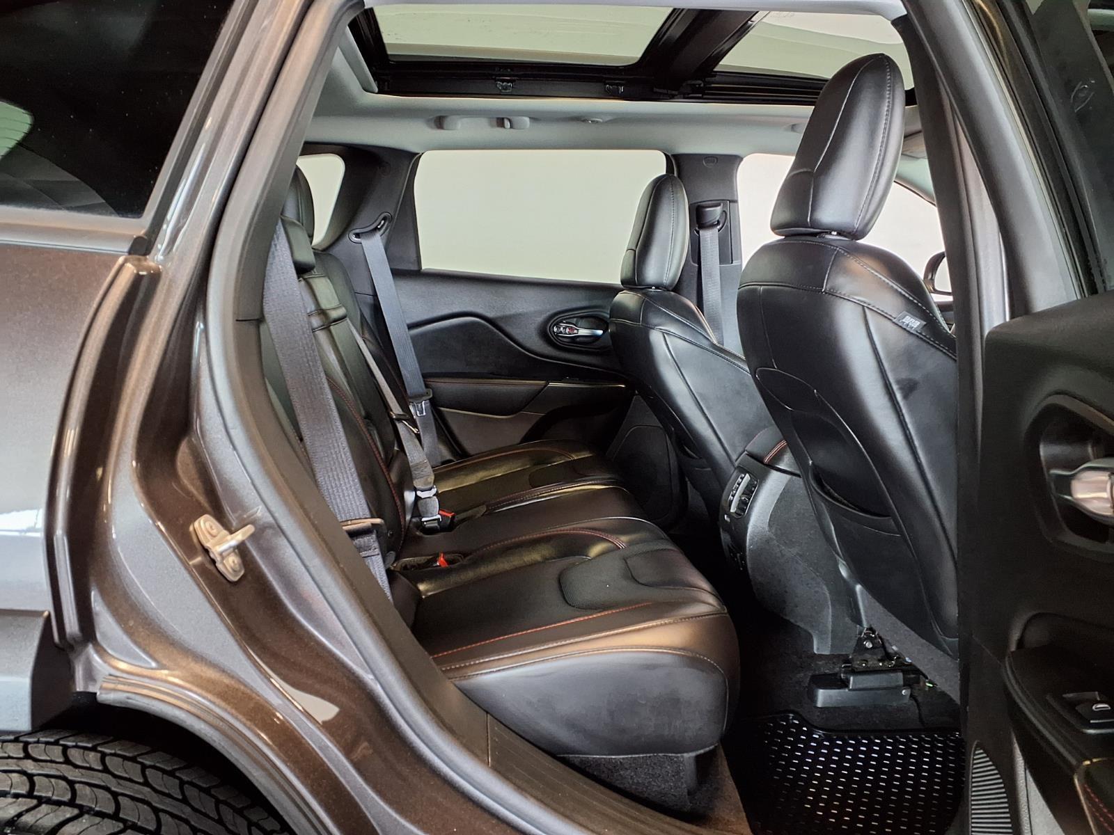 2019 Jeep Cherokee Trailhawk Elite - Granite Crystal Metallic Clearcoat exterior view 10