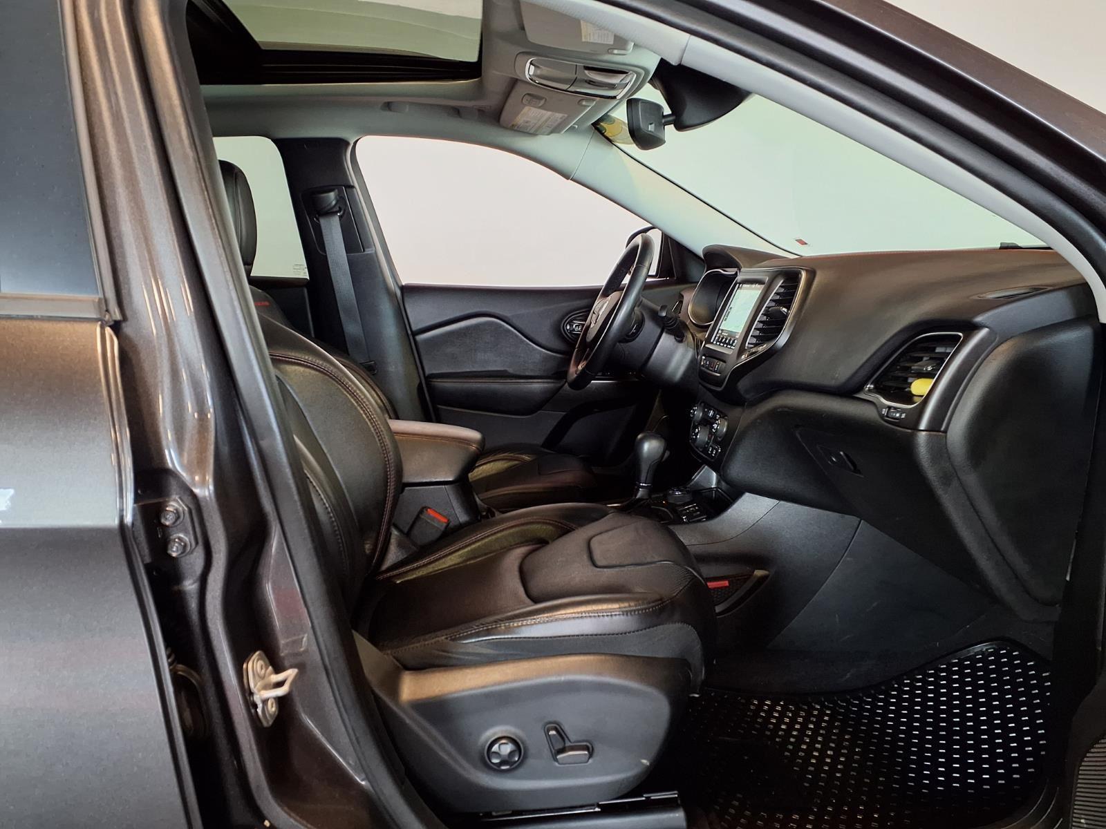 2019 Jeep Cherokee Trailhawk Elite - Granite Crystal Metallic Clearcoat exterior view 12