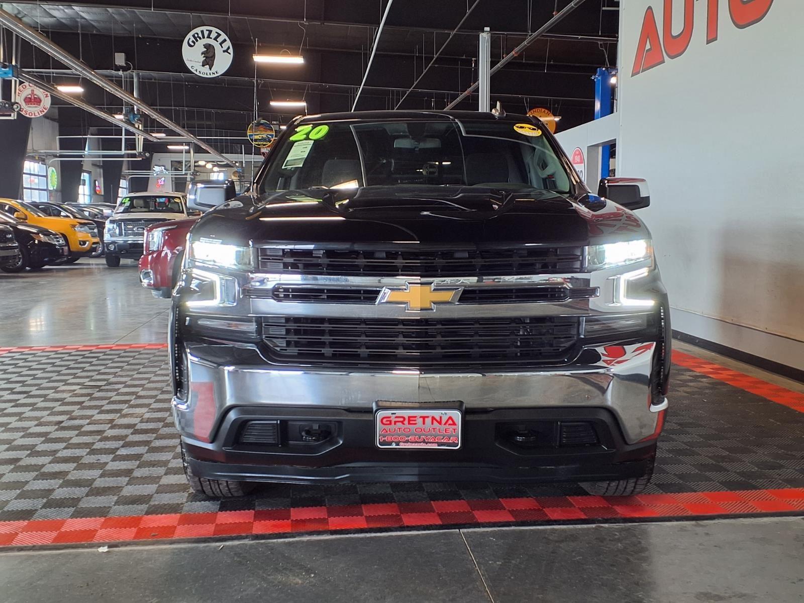 2020 Chevrolet Silverado 1500 LT - Black exterior view 2