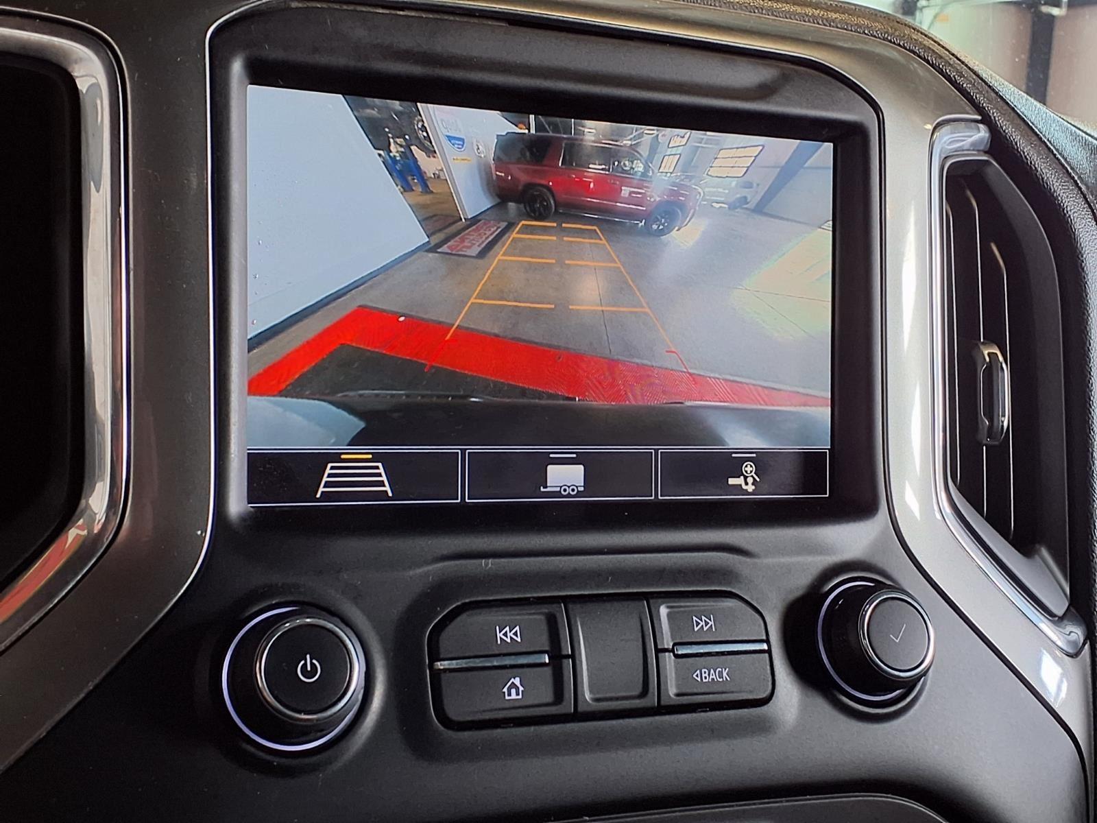 2020 Chevrolet Silverado 1500 LT - Black exterior view 19