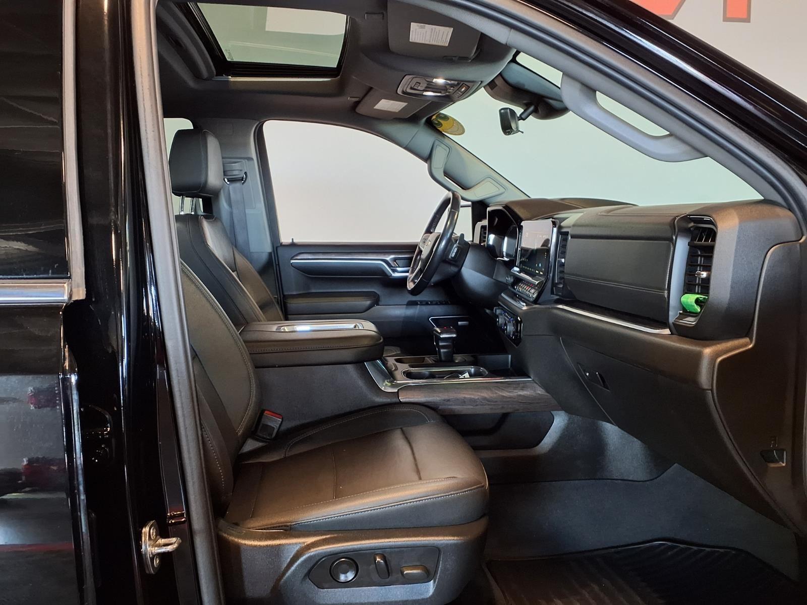 2022 Chevrolet Silverado 1500 LTZ - Black exterior view 11