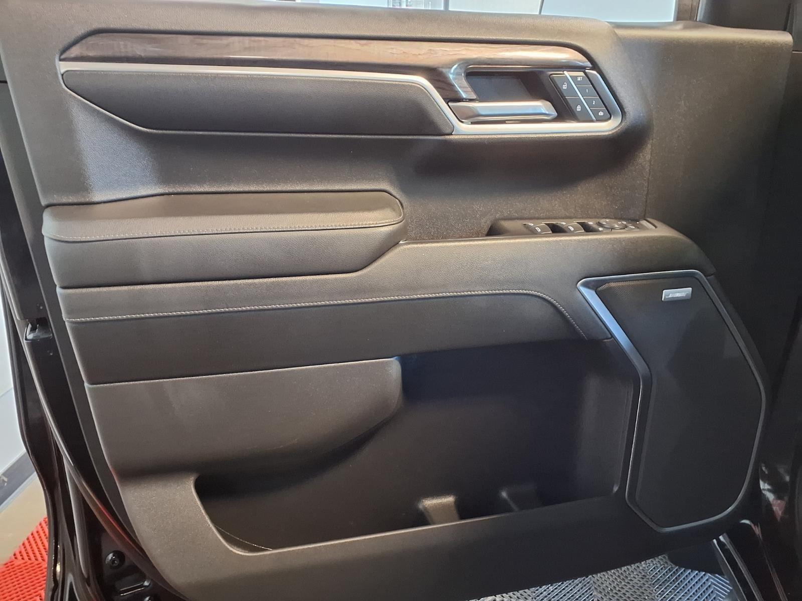 2022 Chevrolet Silverado 1500 LTZ - Black exterior view 16