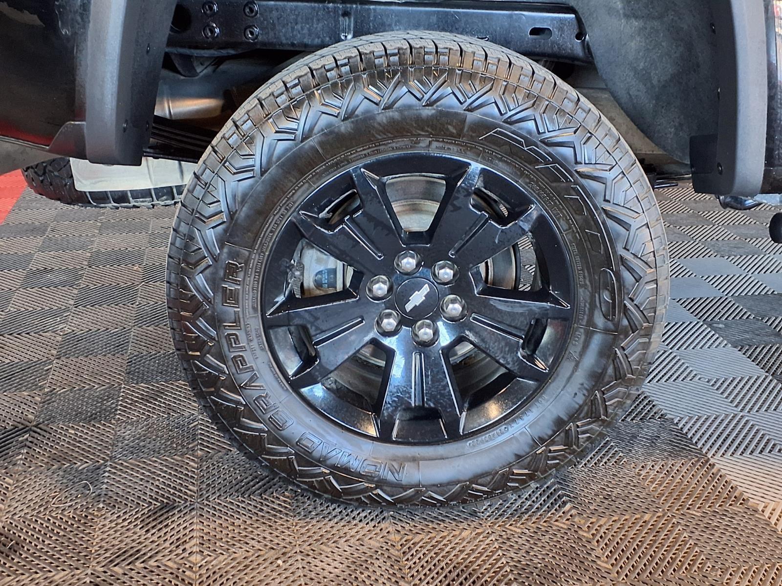 2021 Chevrolet Colorado 4WD ZR2 - Black exterior view 8