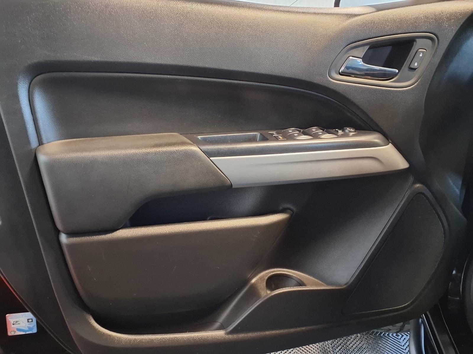 2021 Chevrolet Colorado 4WD ZR2 - Black exterior view 17