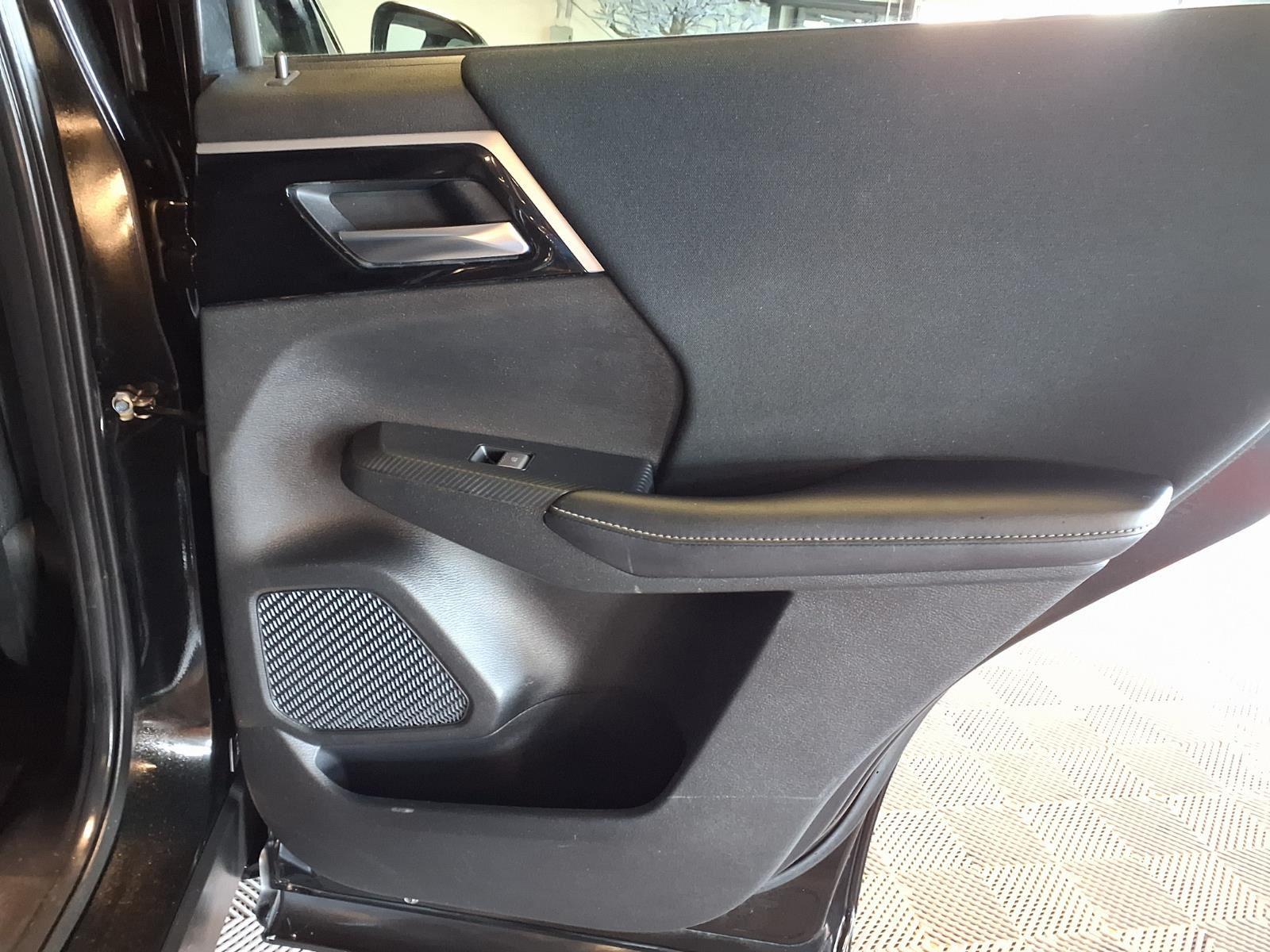 2022 Mitsubishi Outlander ES - Labrador Black Pearl exterior view 7