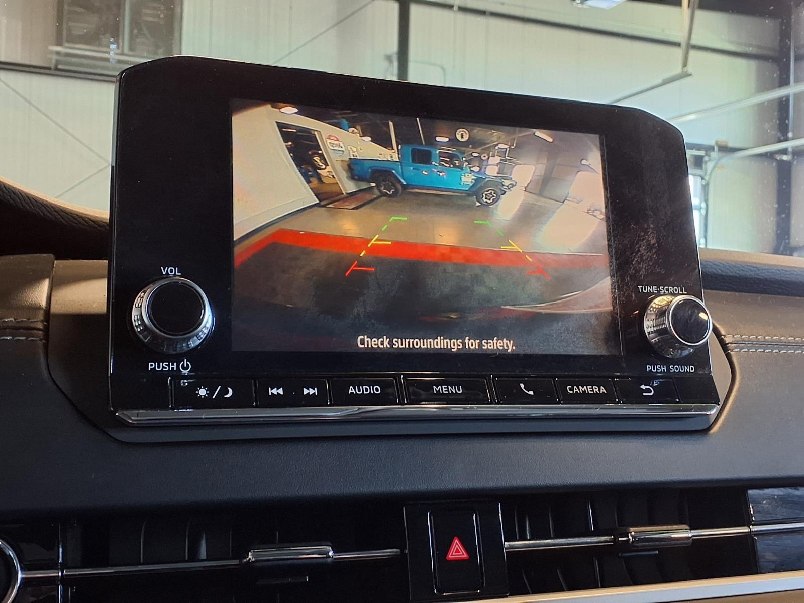 2022 Mitsubishi Outlander ES - Labrador Black Pearl exterior view 16