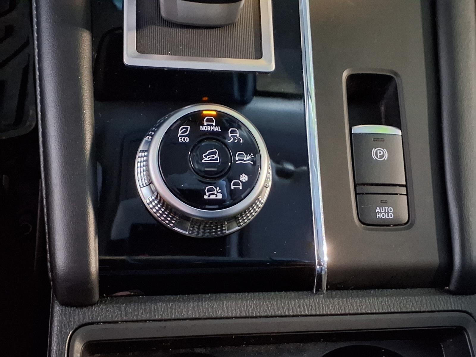 2022 Mitsubishi Outlander ES - Labrador Black Pearl exterior view 18