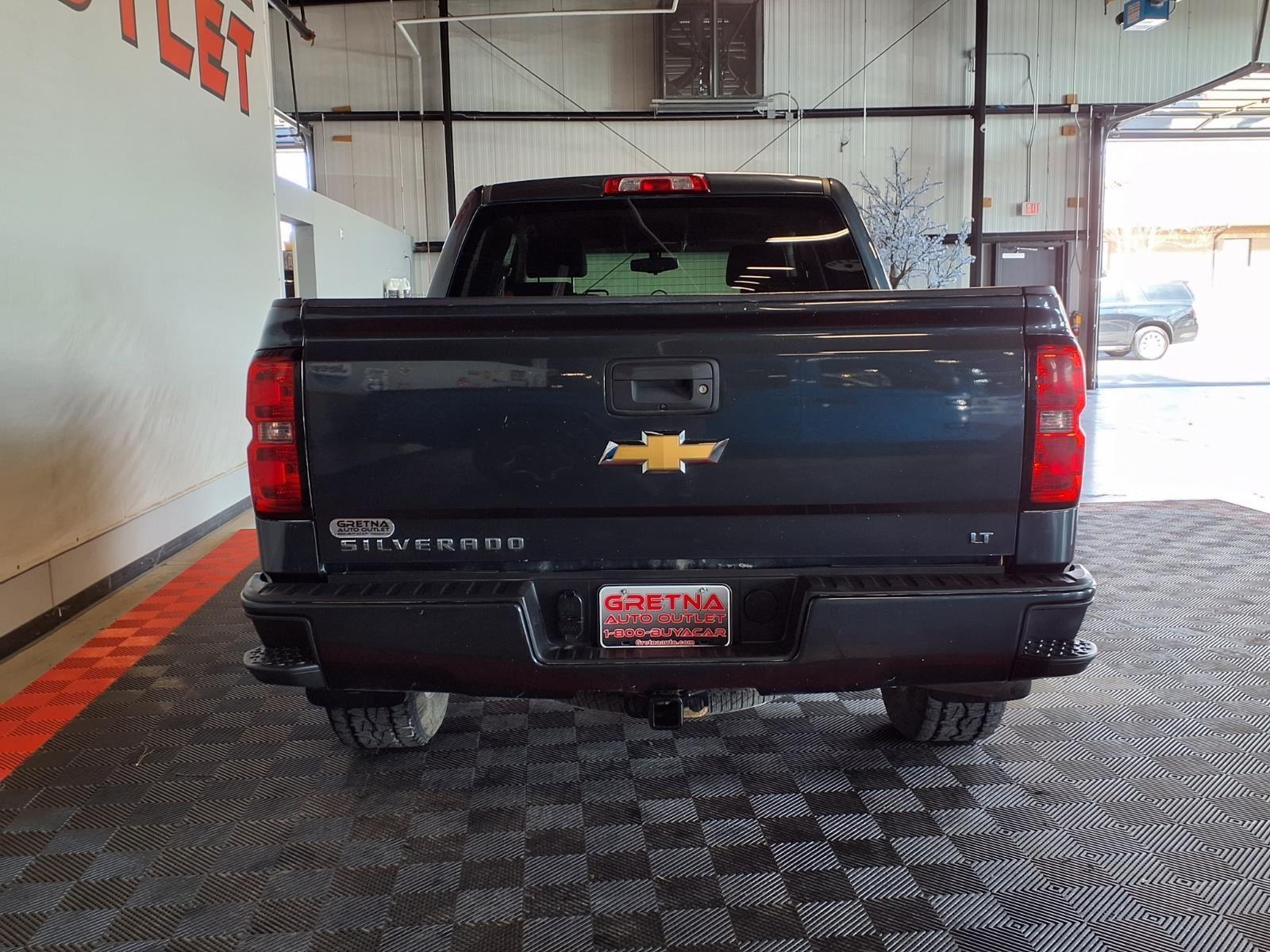 2018 Chevrolet Silverado 1500 LT - Graphite Metallic exterior view 5