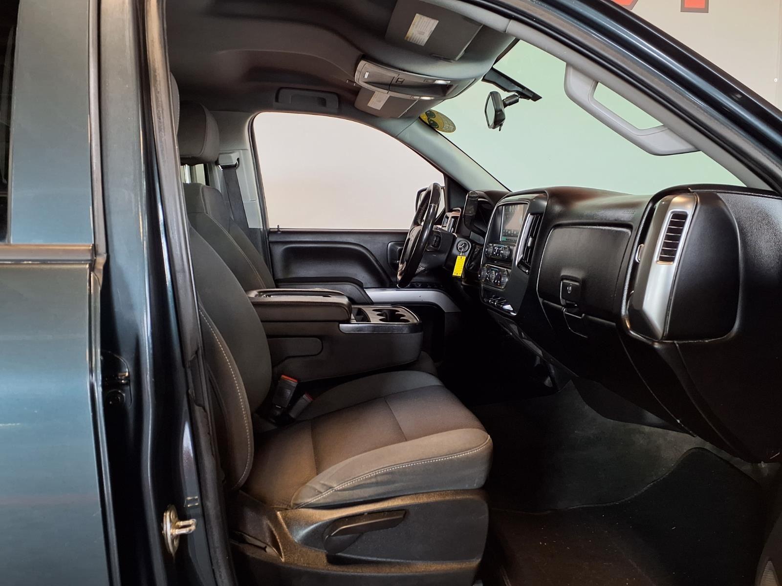 2018 Chevrolet Silverado 1500 LT - Graphite Metallic exterior view 11