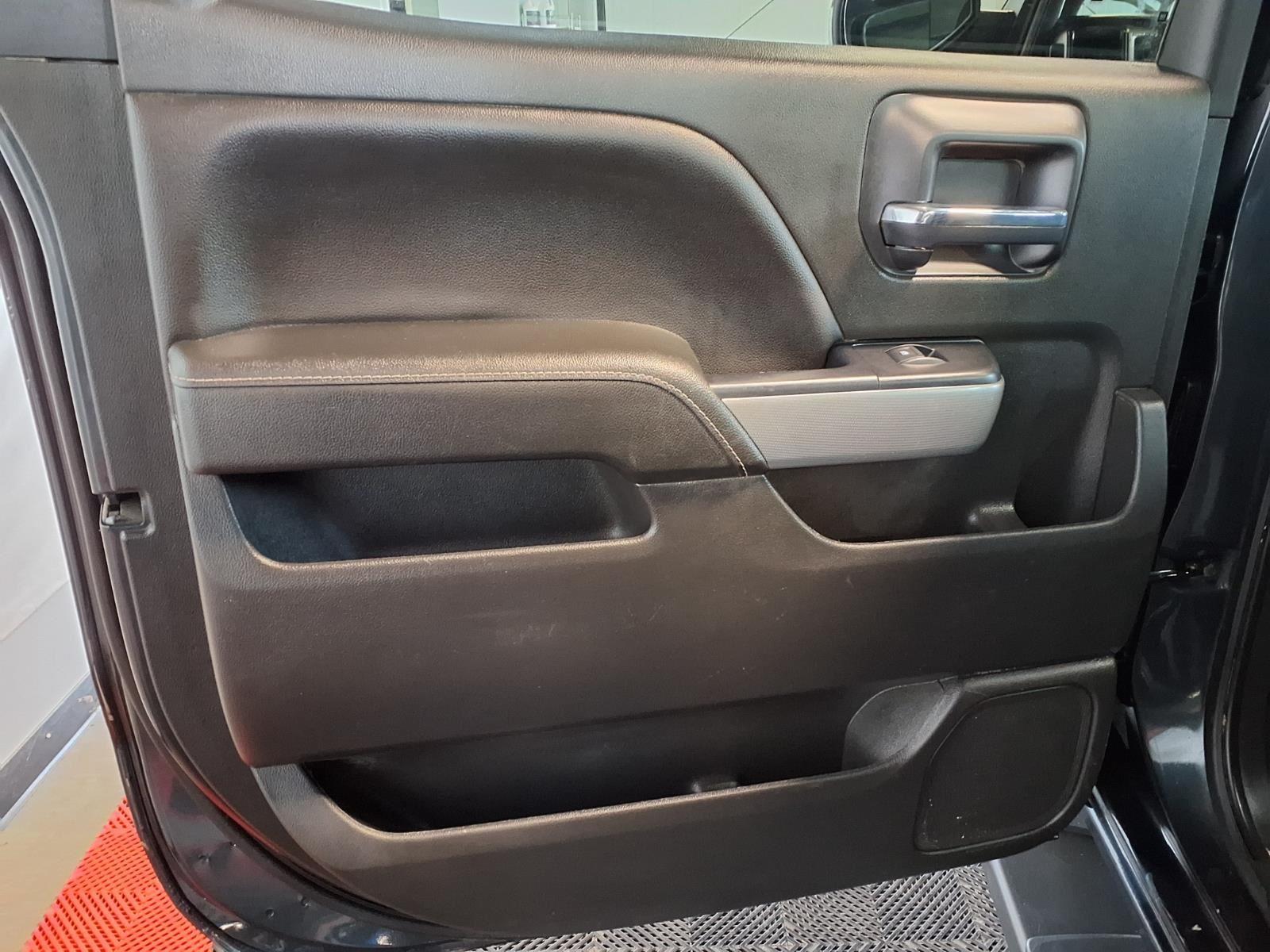 2018 Chevrolet Silverado 1500 LT - Graphite Metallic exterior view 14