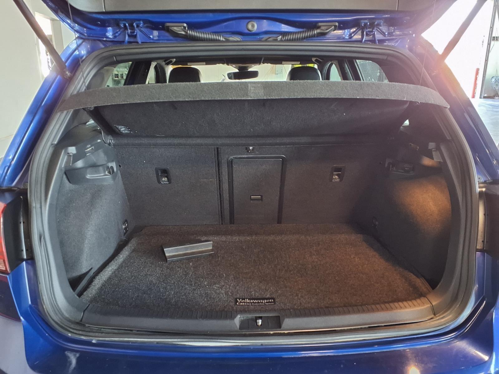 2017 Volkswagen Golf R - Lapiz Blue Metallic exterior view 6