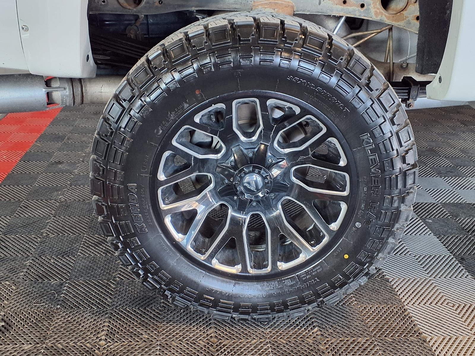 2018 Chevrolet Silverado 2500HD LTZ - Iridescent Pearl Tricoat exterior view 8