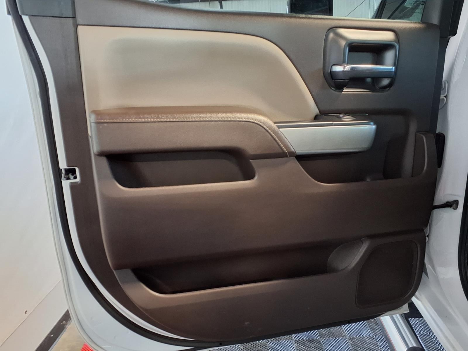 2018 Chevrolet Silverado 2500HD LTZ - Iridescent Pearl Tricoat exterior view 15