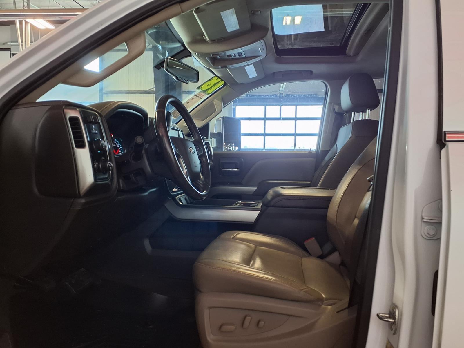 2018 Chevrolet Silverado 2500HD LTZ - Iridescent Pearl Tricoat exterior view 18