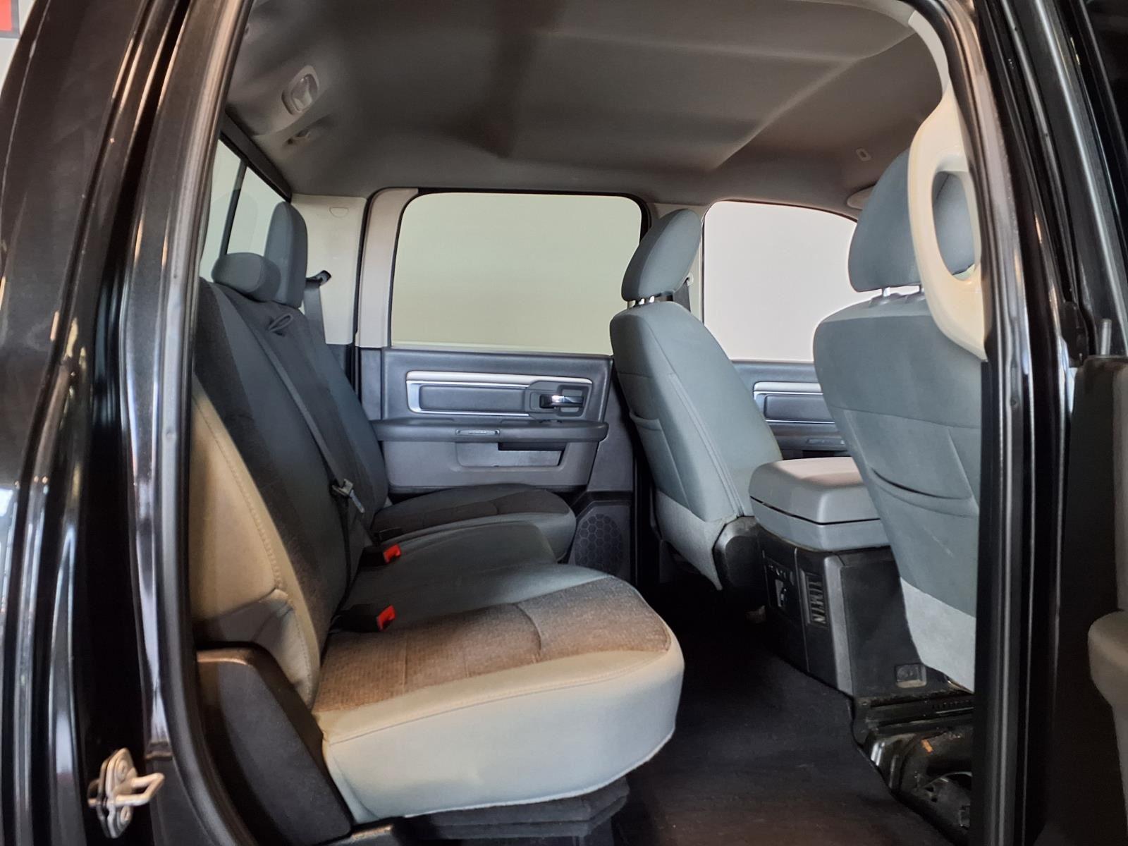 2018 Ram 1500 Big Horn - Brilliant Black Crystal Pearlcoat exterior view 8