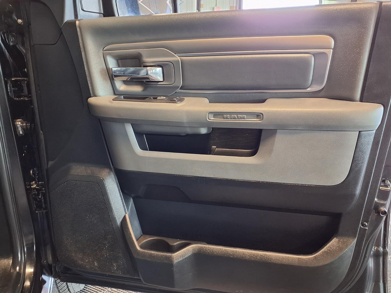 2018 Ram 1500 Big Horn - Brilliant Black Crystal Pearlcoat exterior view 11