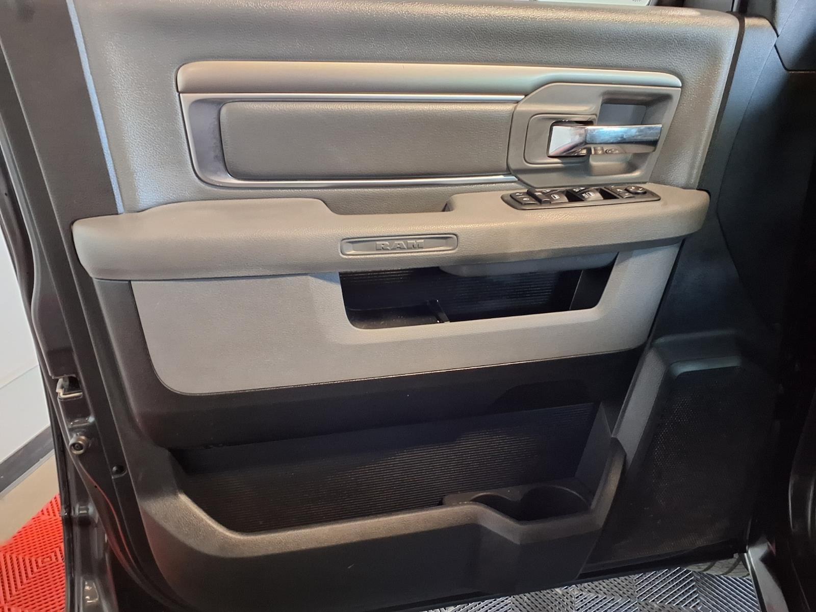 2018 Ram 1500 Big Horn - Brilliant Black Crystal Pearlcoat exterior view 15