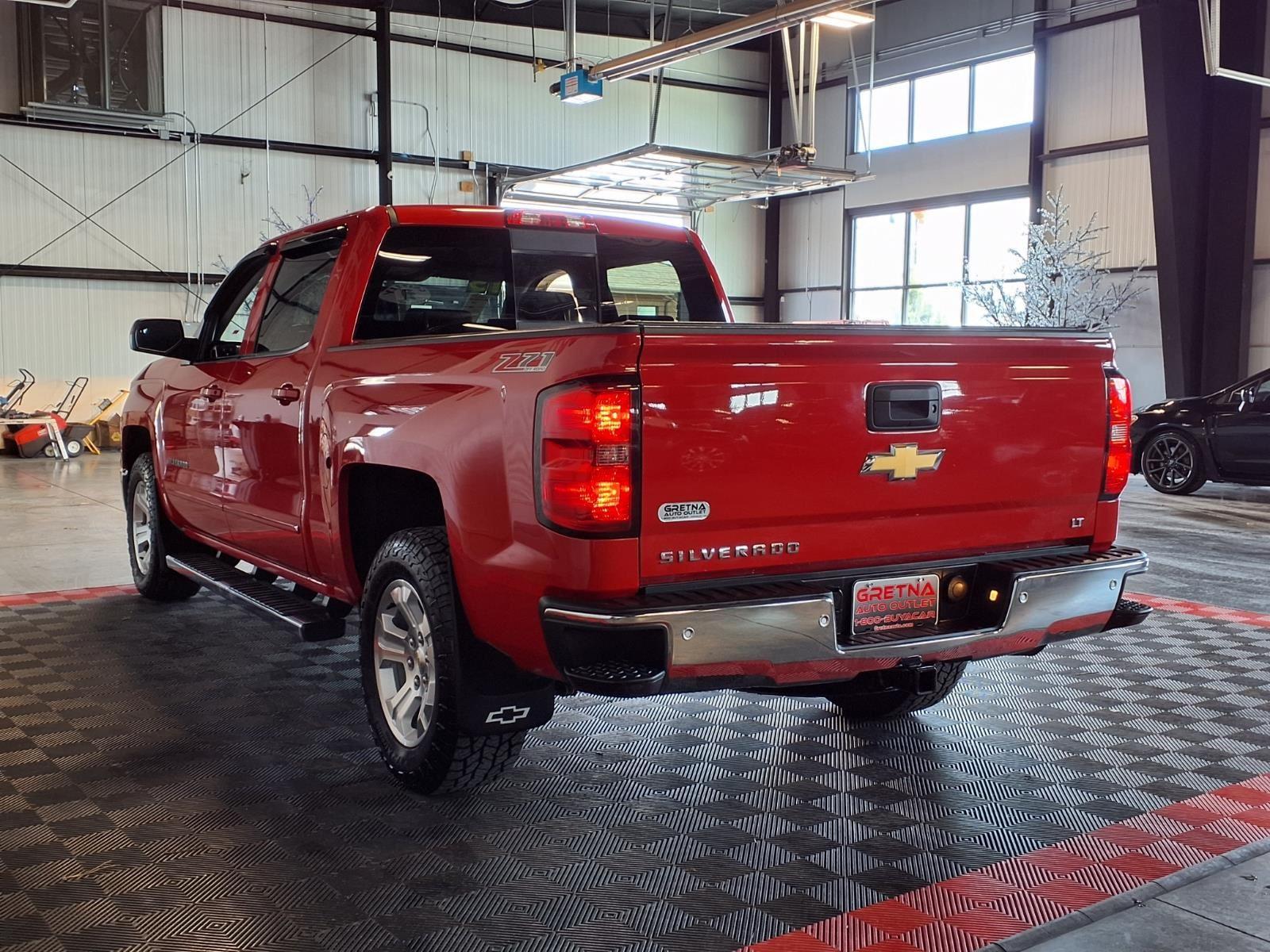 2015 Chevrolet Silverado 1500 LT - Victory Red exterior view 4