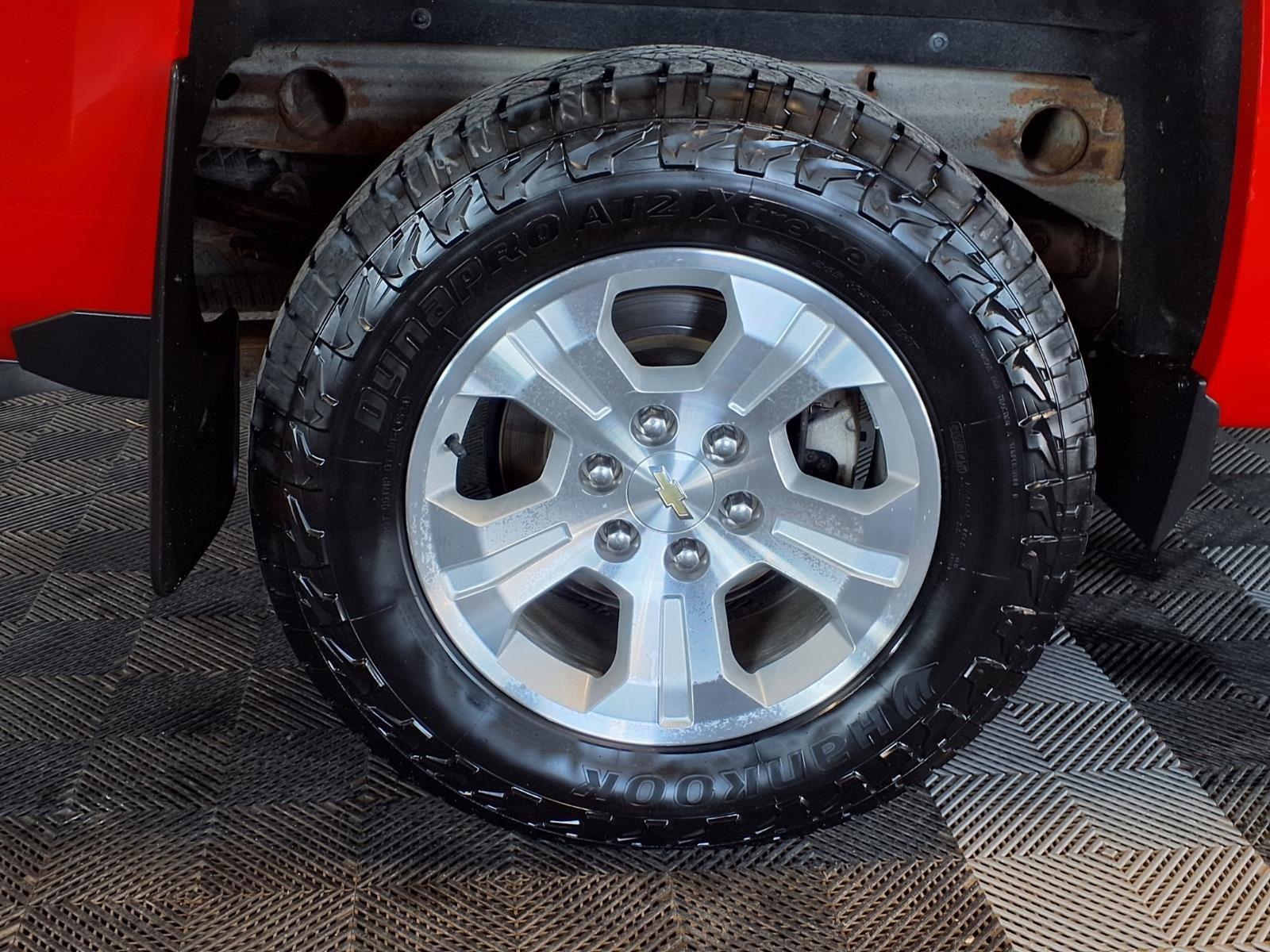 2015 Chevrolet Silverado 1500 LT - Victory Red exterior view 8