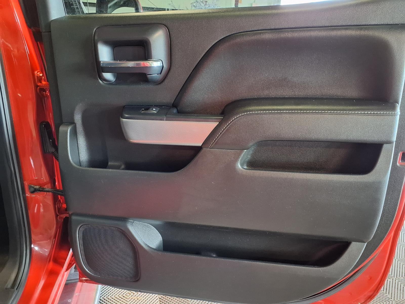 2015 Chevrolet Silverado 1500 LT - Victory Red exterior view 11