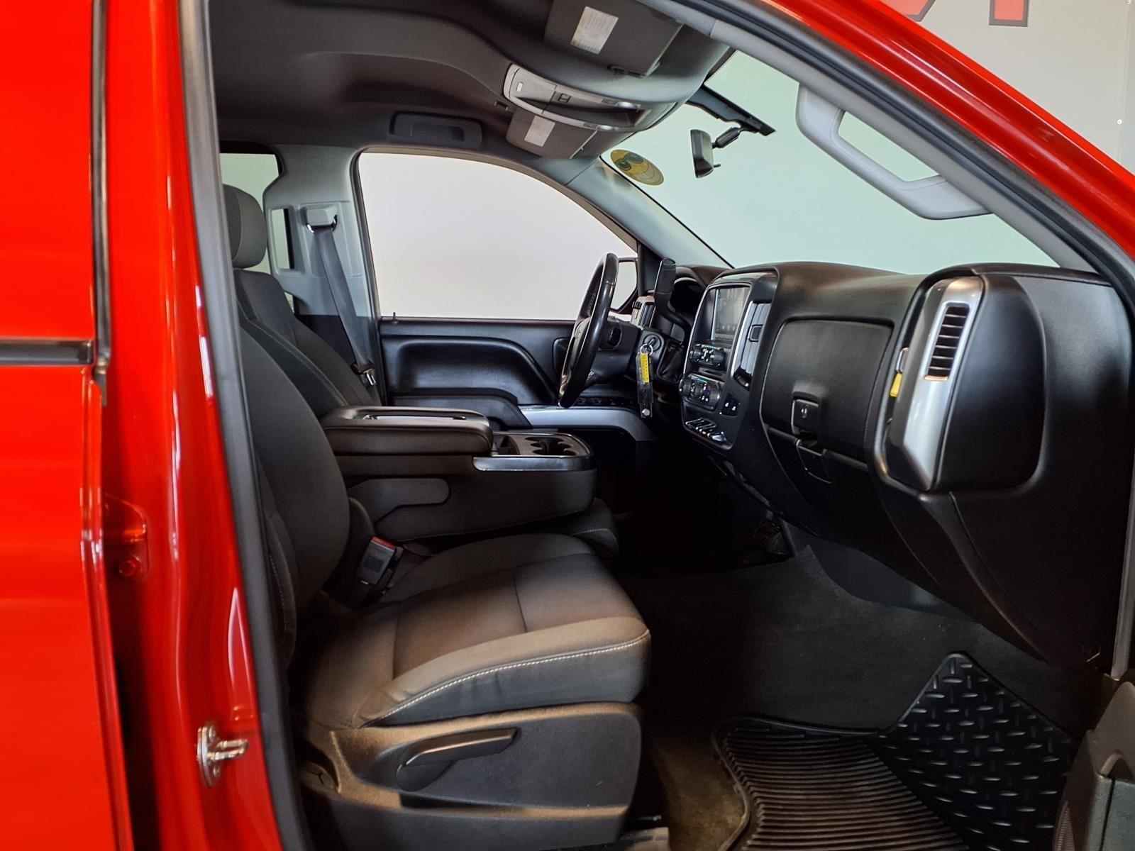 2015 Chevrolet Silverado 1500 LT - Victory Red exterior view 12