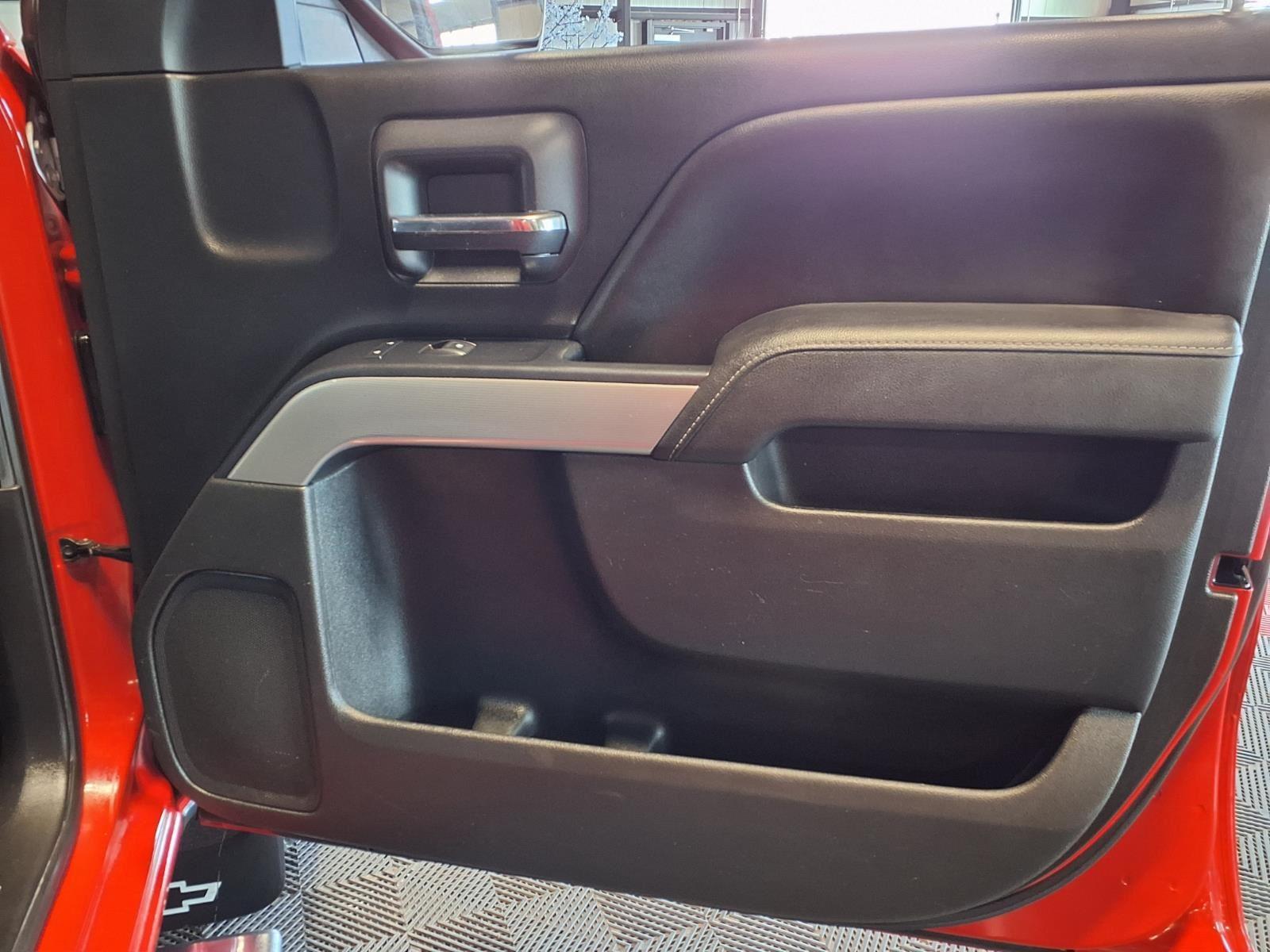 2015 Chevrolet Silverado 1500 LT - Victory Red exterior view 13