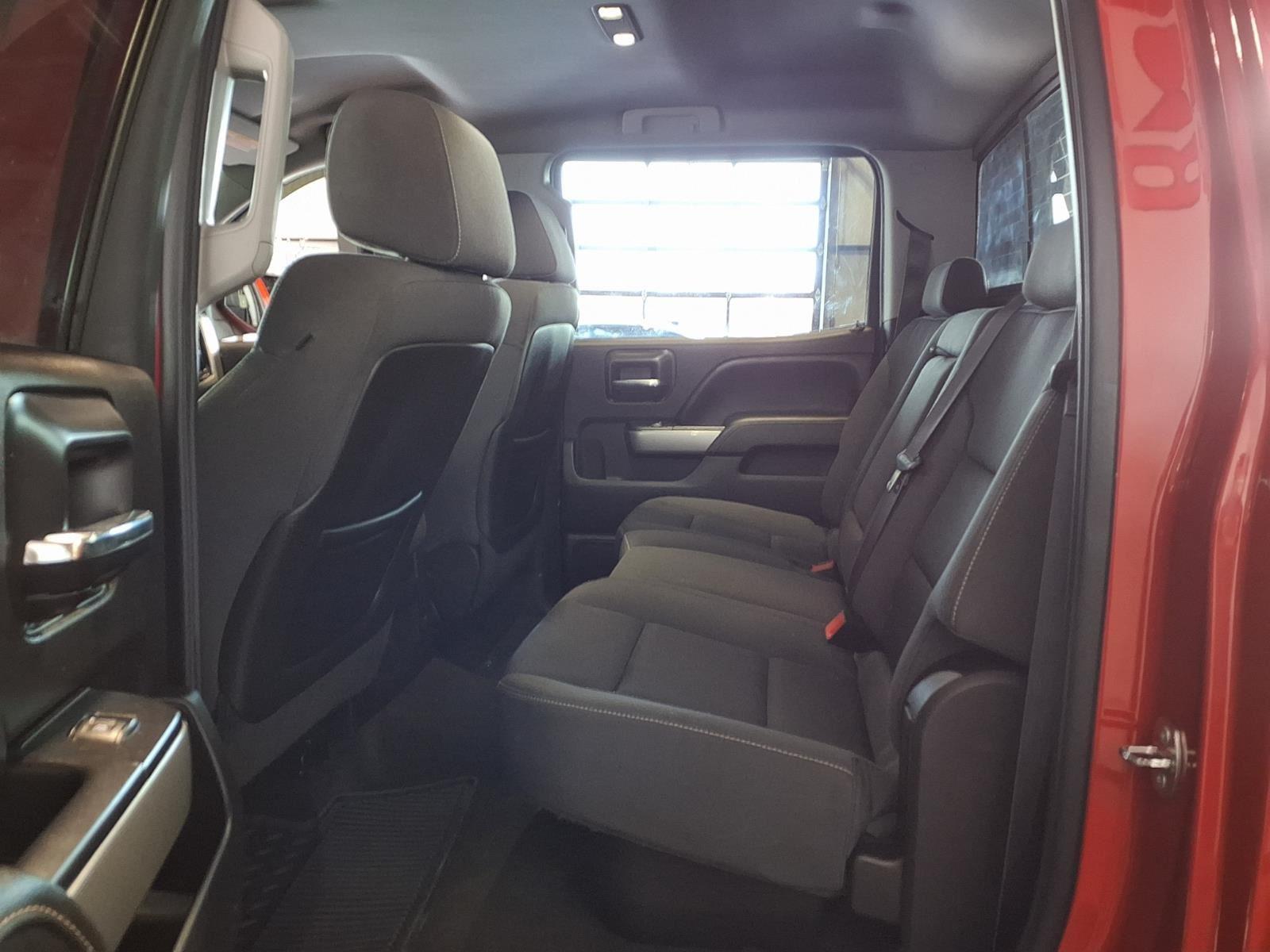 2015 Chevrolet Silverado 1500 LT - Victory Red exterior view 14