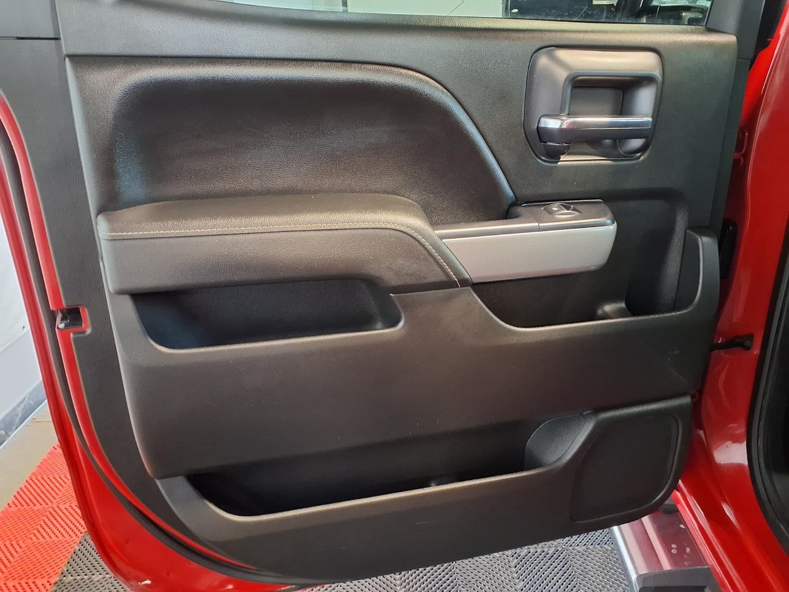 2015 Chevrolet Silverado 1500 LT - Victory Red exterior view 15