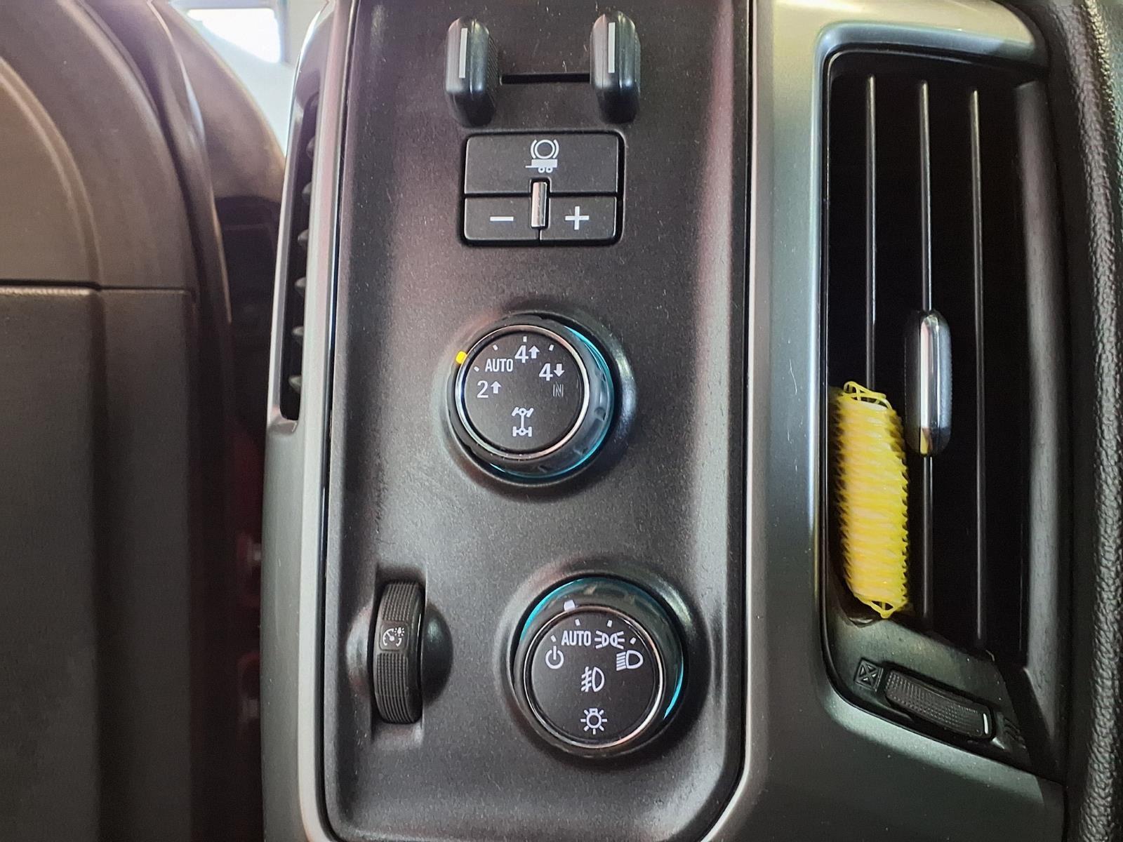 2015 Chevrolet Silverado 1500 LT - Victory Red exterior view 19