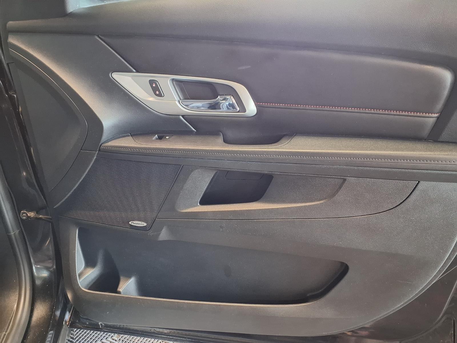 2017 GMC Terrain SLE - Ebony Twilight Metallic exterior view 11