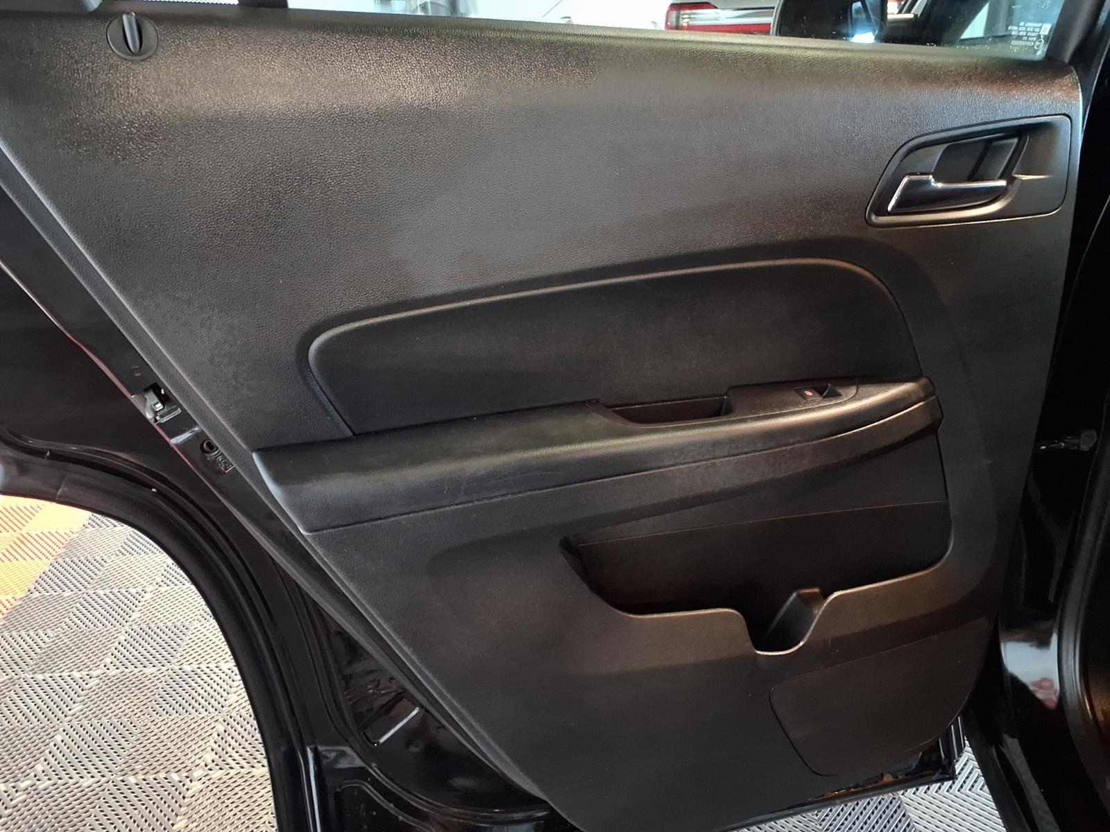 2017 GMC Terrain SLE - Ebony Twilight Metallic exterior view 13