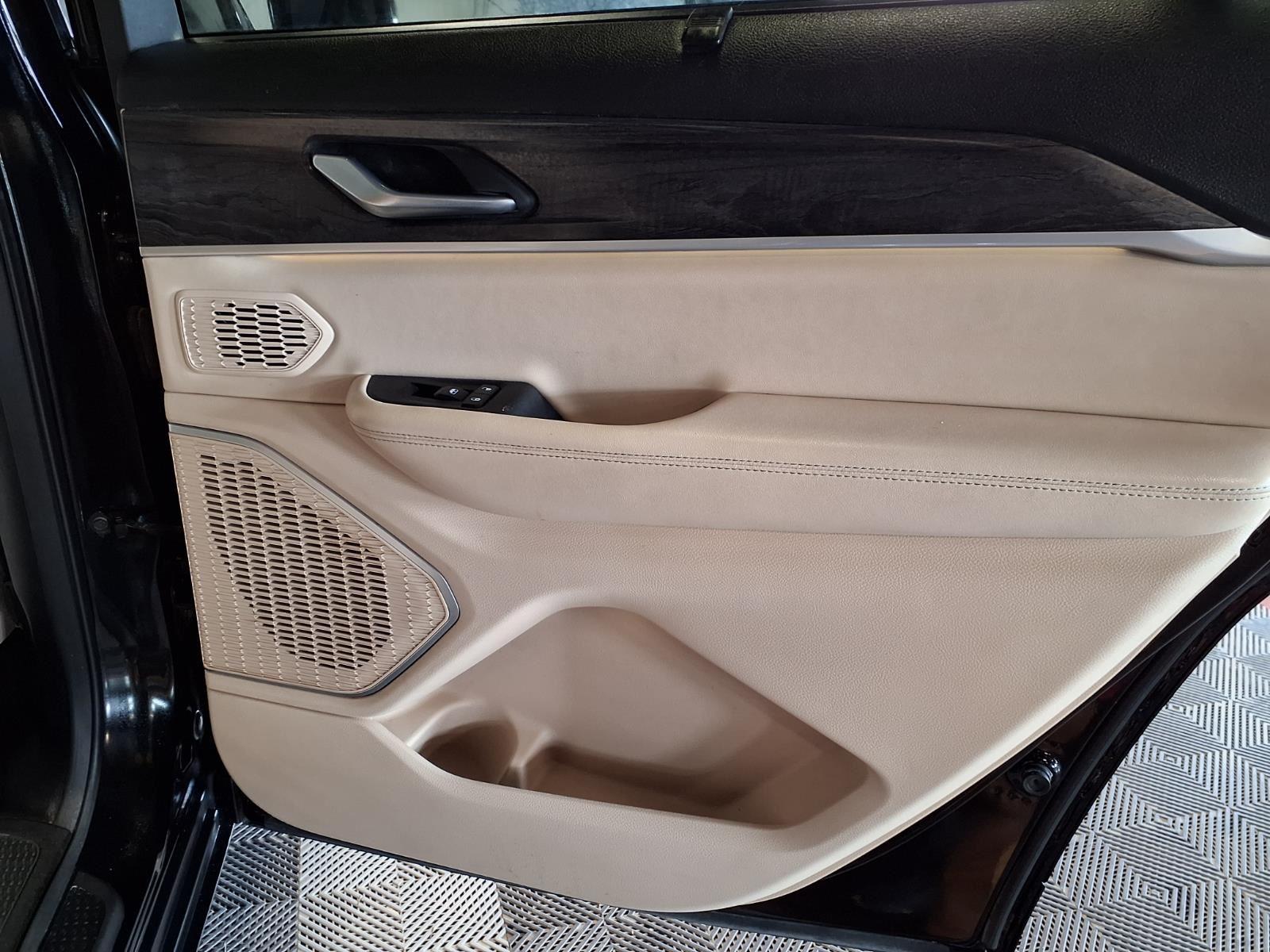 2021 Jeep Grand Cherokee L Limited - Diamond Black Crystal Pearlcoat exterior view 13