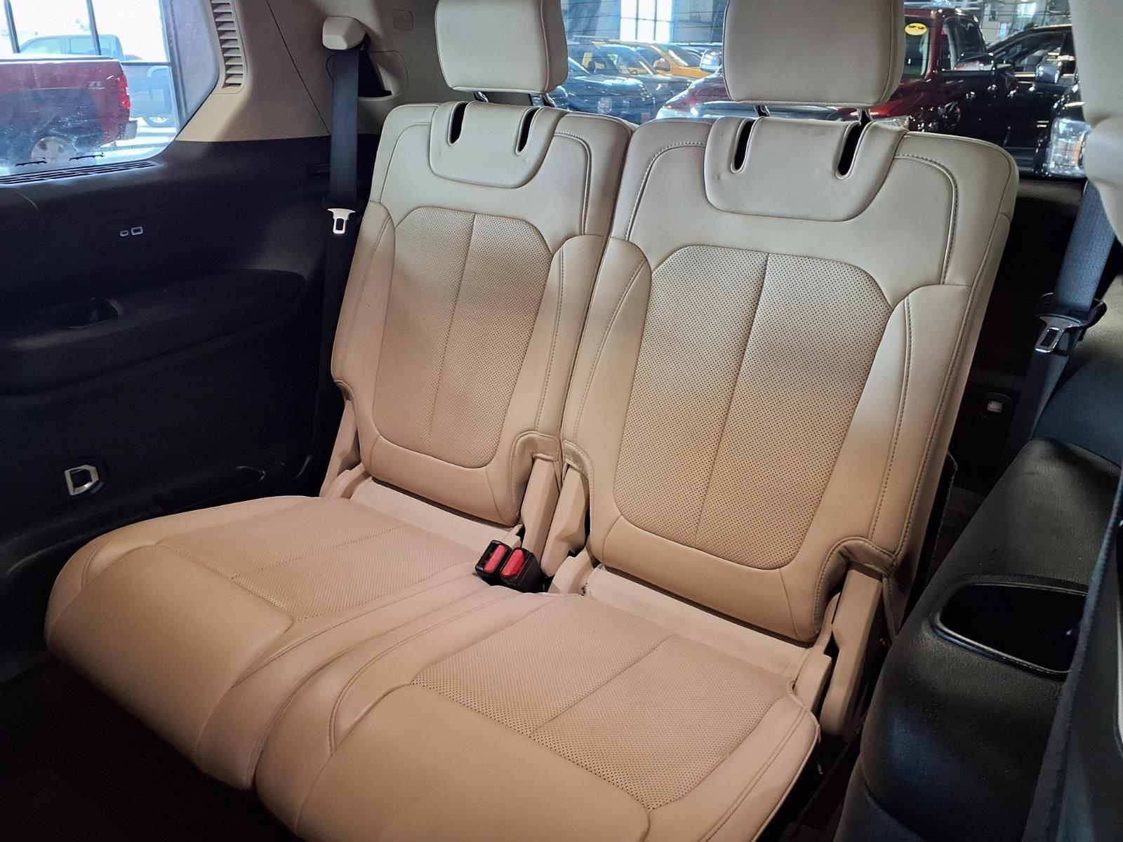 2021 Jeep Grand Cherokee L Limited - Diamond Black Crystal Pearlcoat exterior view 16