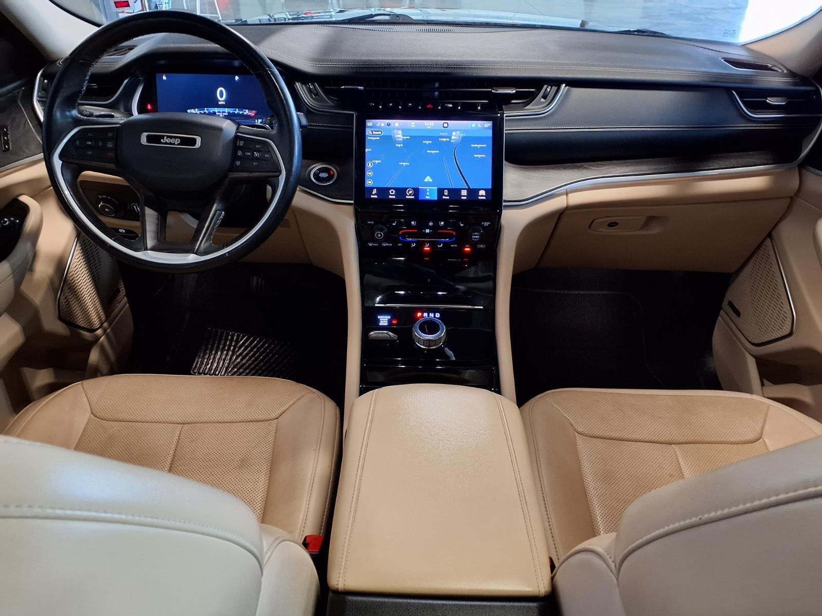 2021 Jeep Grand Cherokee L Limited - Diamond Black Crystal Pearlcoat exterior view 18