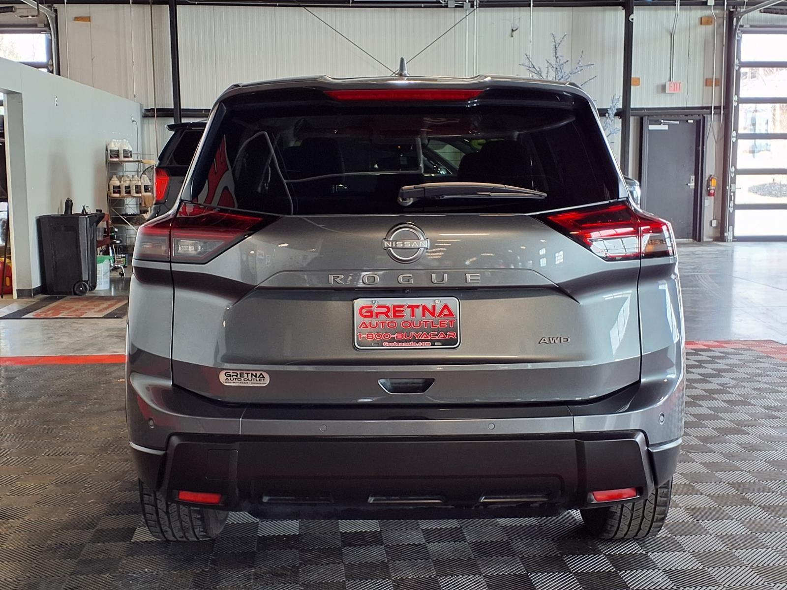 2025 Nissan Rogue SV - Gun Metallic exterior view 5