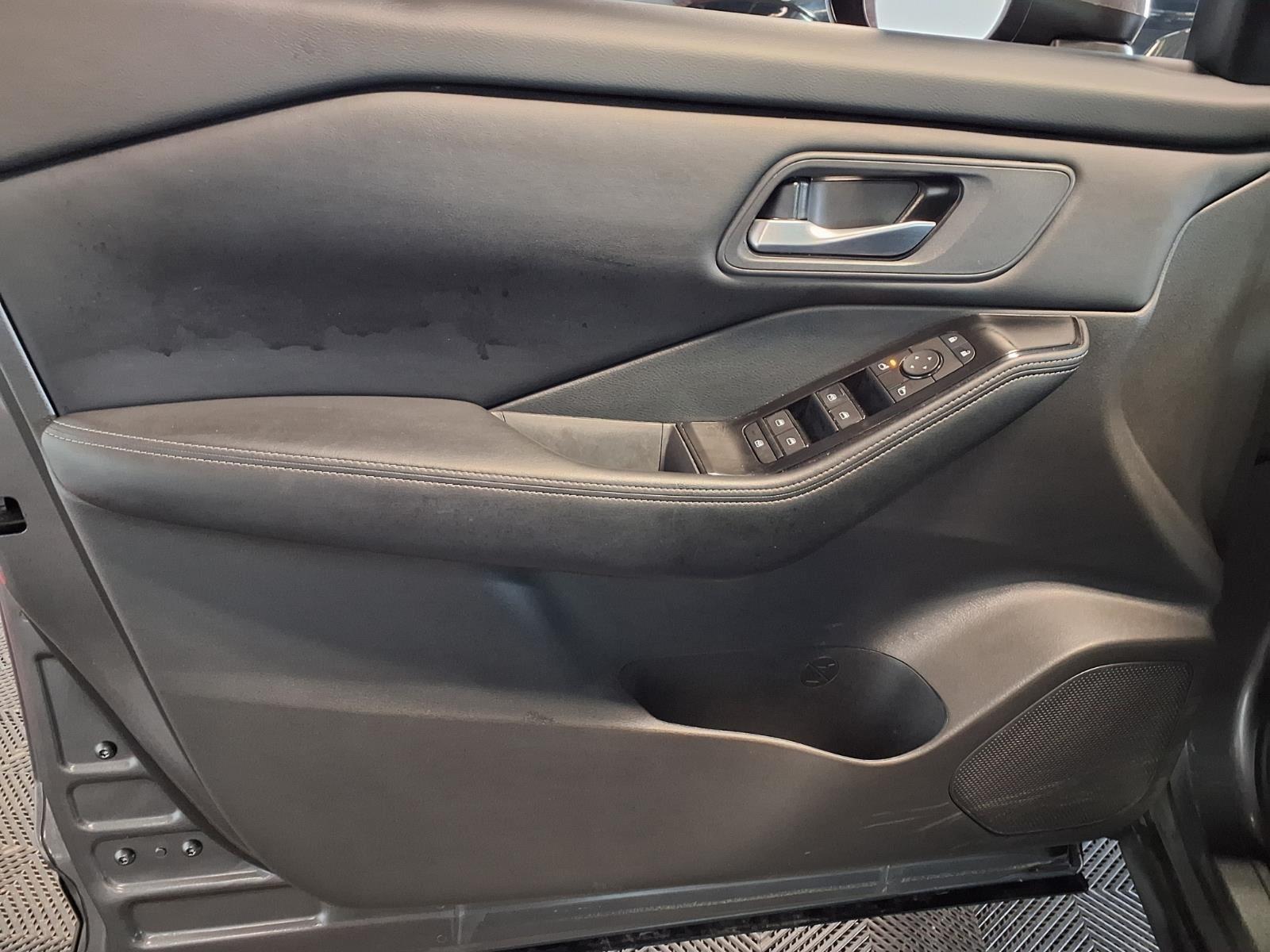 2025 Nissan Rogue SV - Gun Metallic exterior view 18