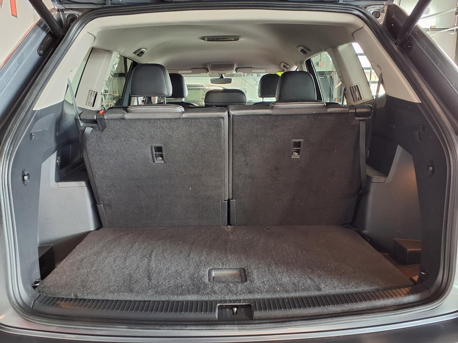 2021 Volkswagen Atlas 3.6L V6 SE w/Technology - Platinum Gray Metallic exterior view 6